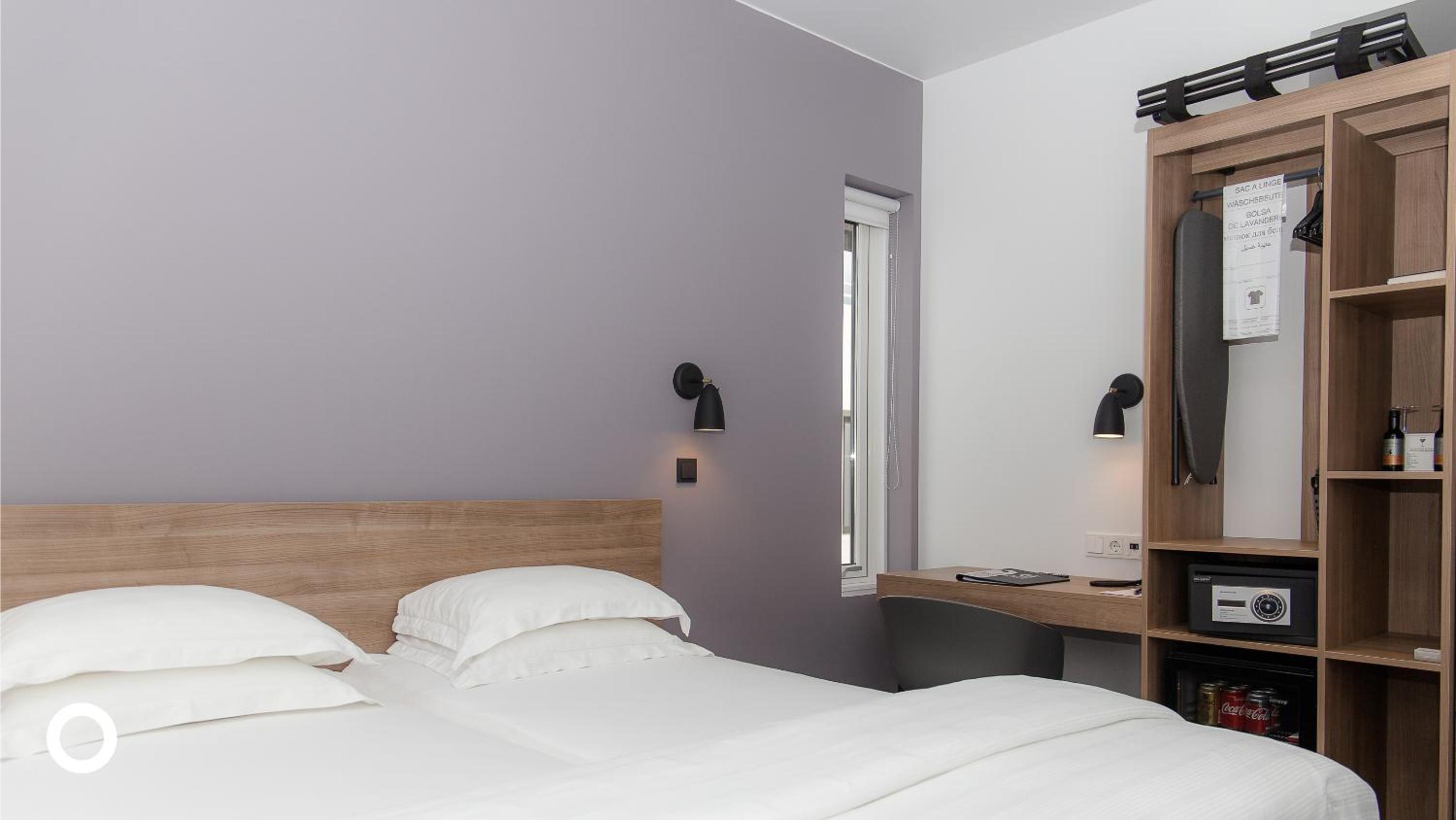 Standard Double or Twin Room photo 3