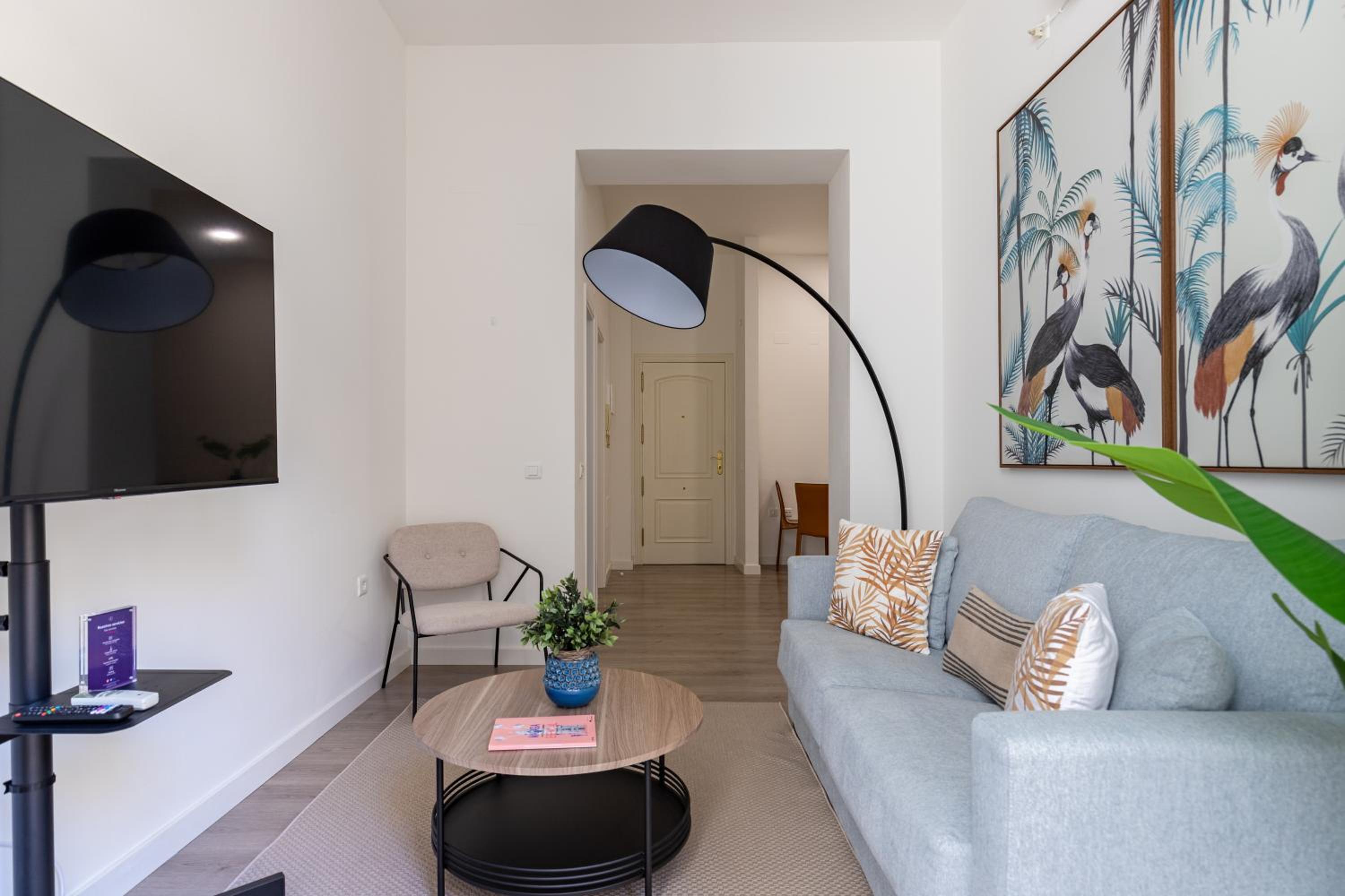 One-Bedroom Apartment B photo 2