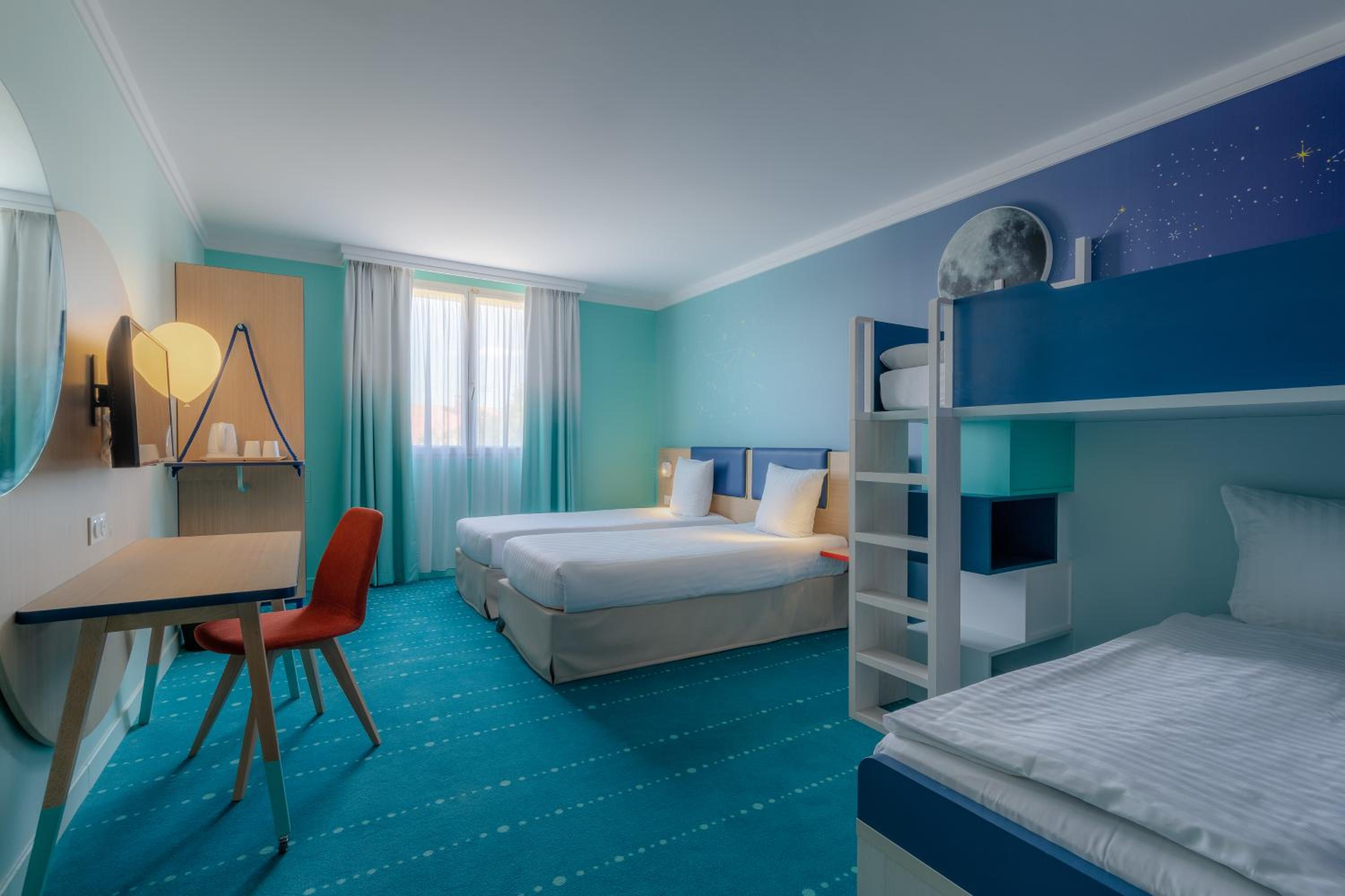 Bright and playful space for a cozy stay!