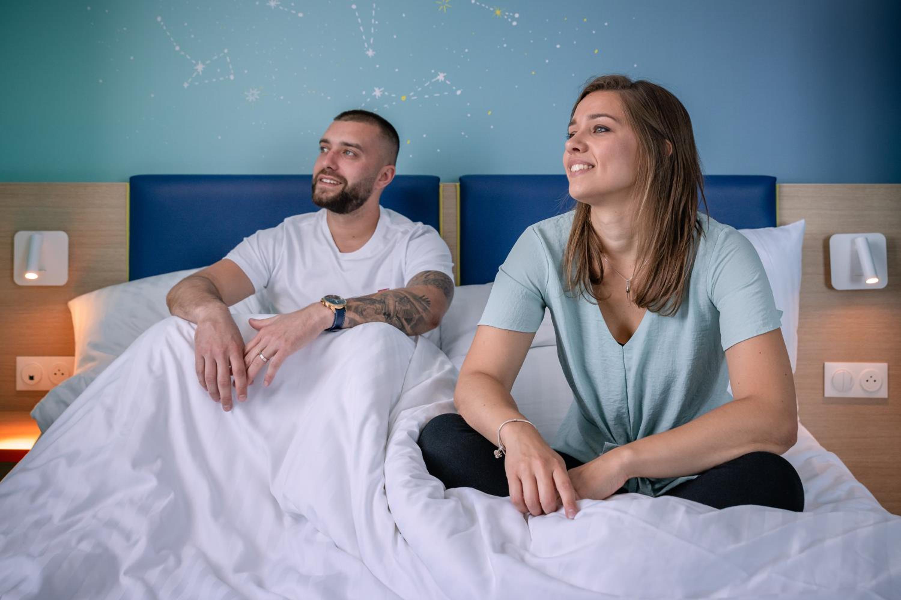 Enjoy cozy moments in our inviting hotel room!