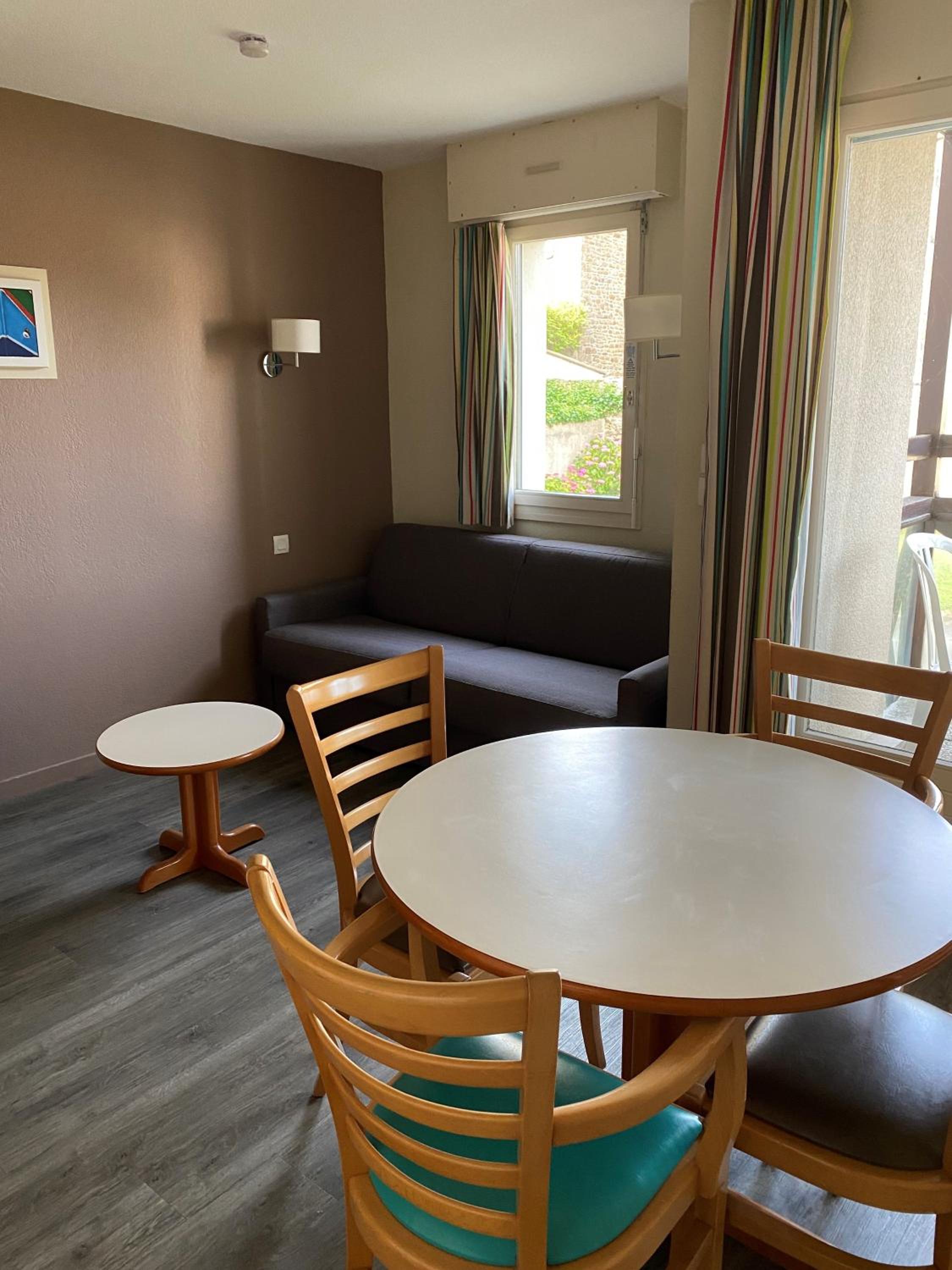 Standard Studio with Sleeping Alcove and Terrace or Balcony (4 People) - Photo 1
