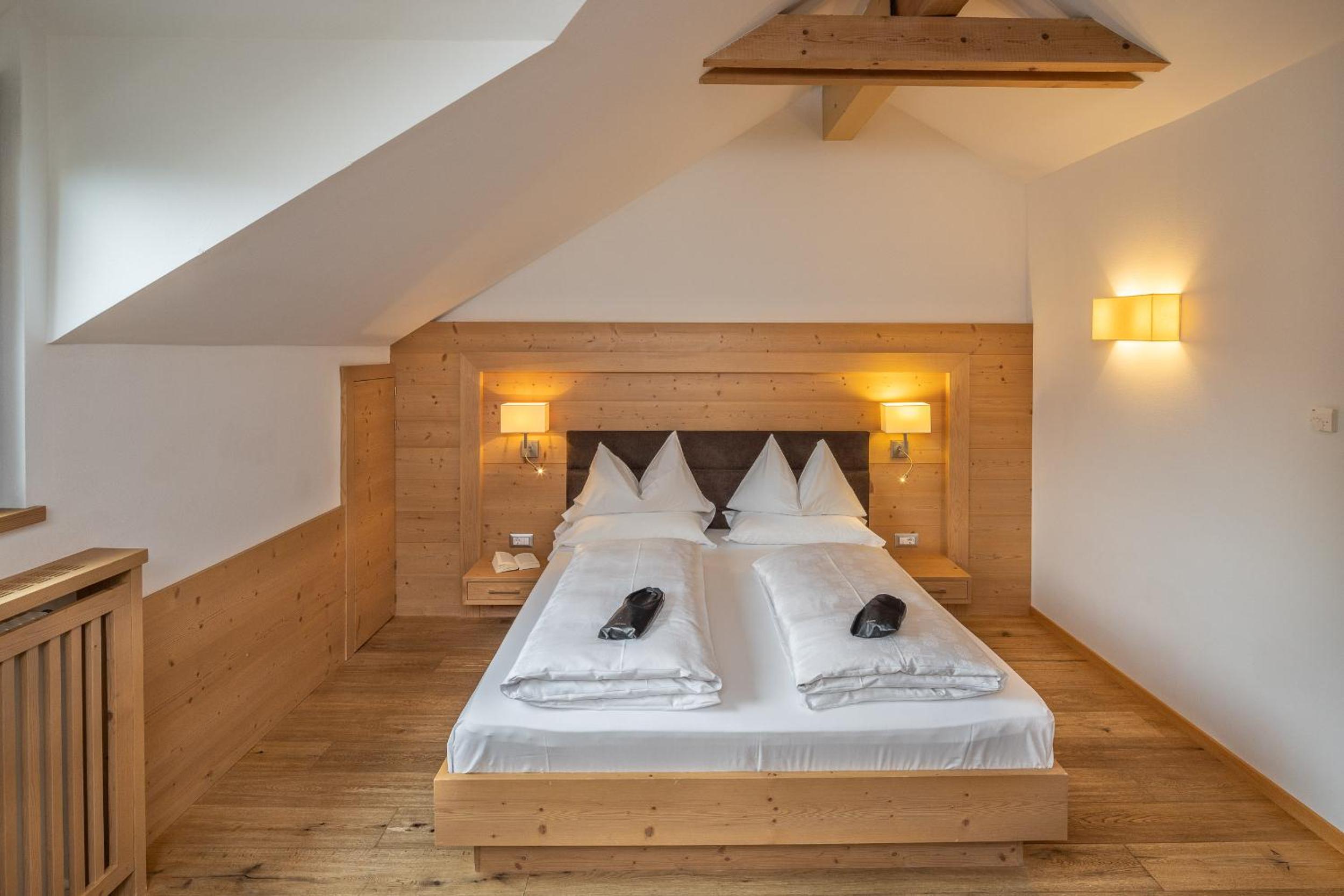 Junior Suite (2 Adults) - Photo 1