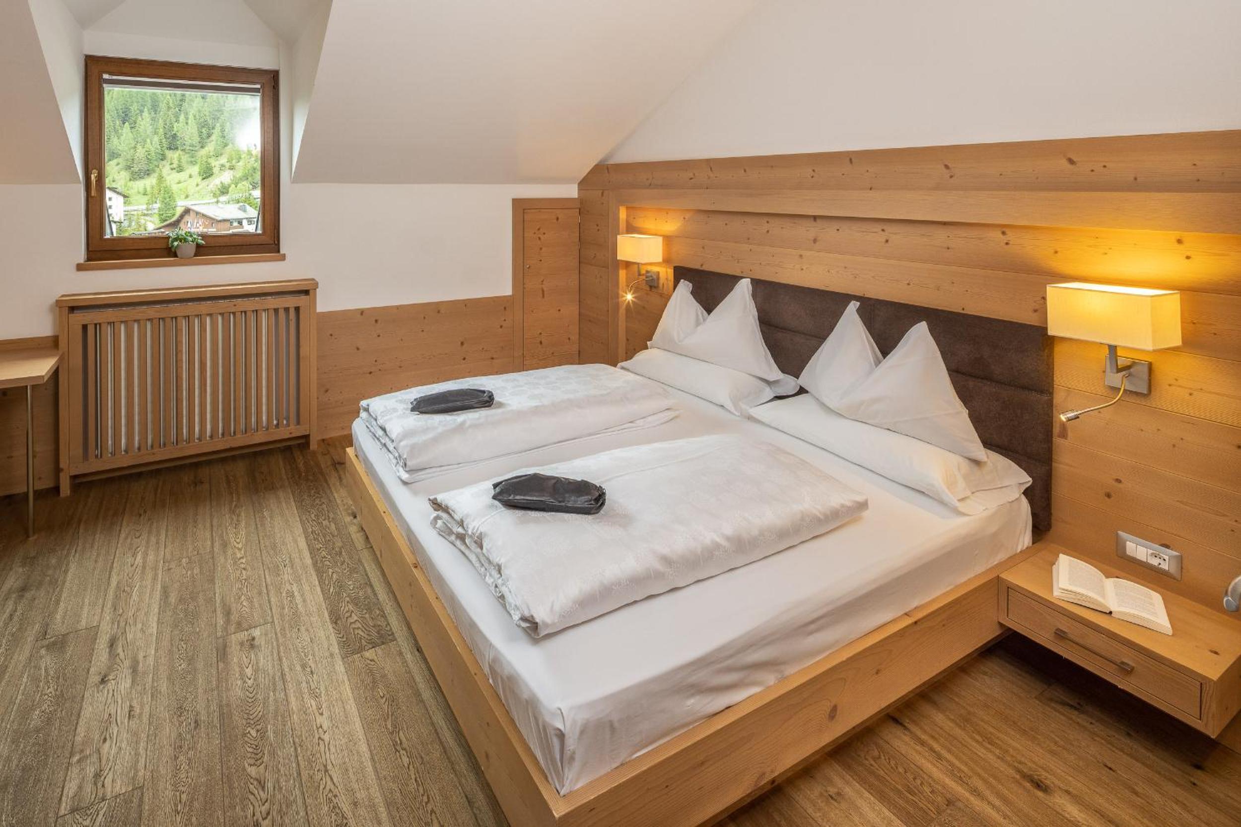 Junior Suite (2 Adults) - Photo 2