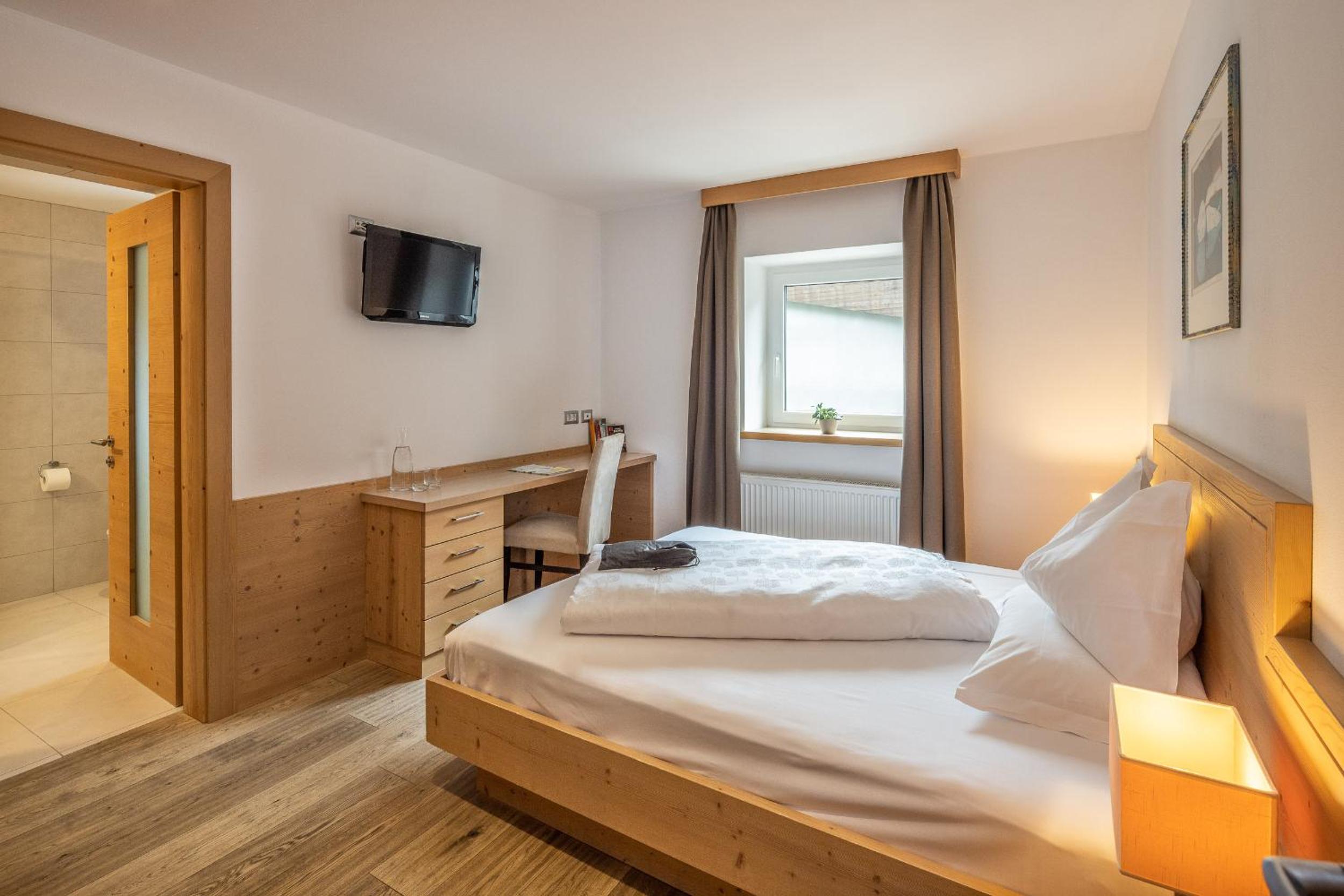 Double Room with Mountain View