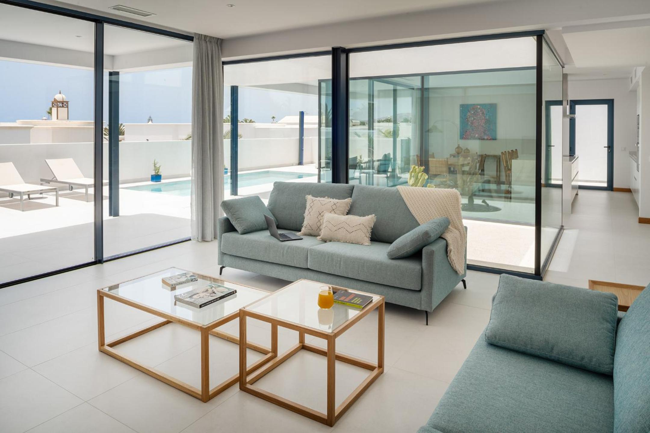 Three-Bedroom Villa photo 2