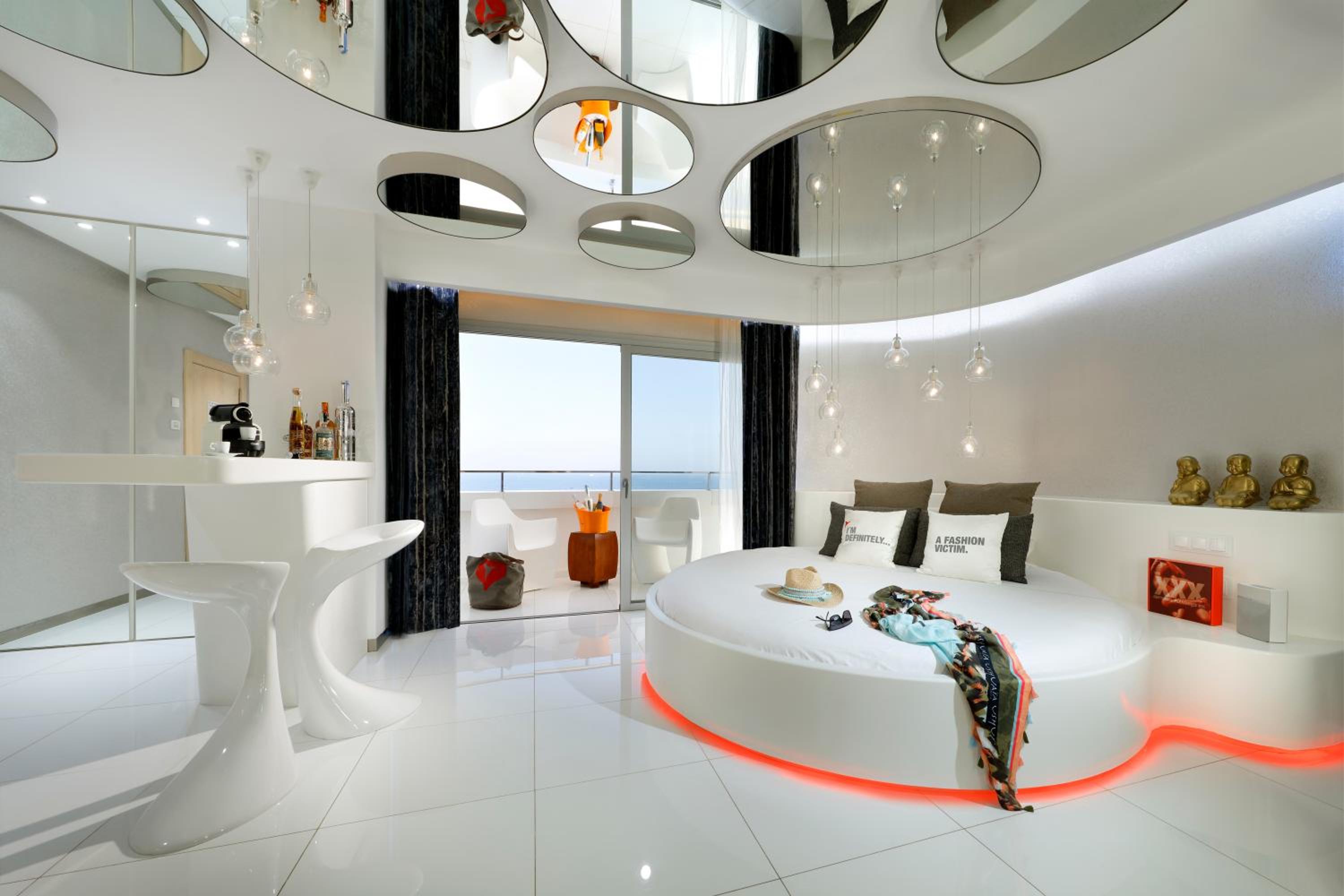 Habitación Doble – Fashion Victim at The Unexpected Ibiza Hotel – Ushuaïa Club entrance included