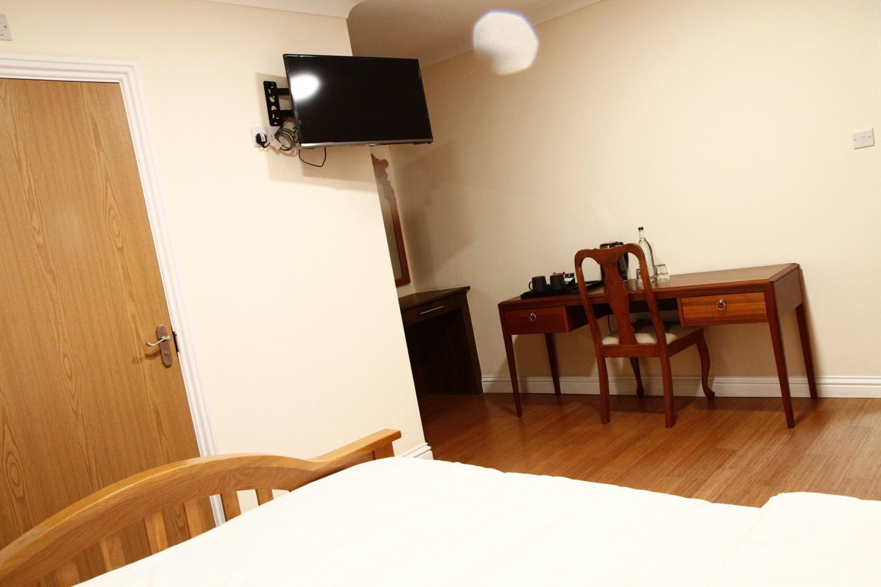 Standard Double Room - Photo 2