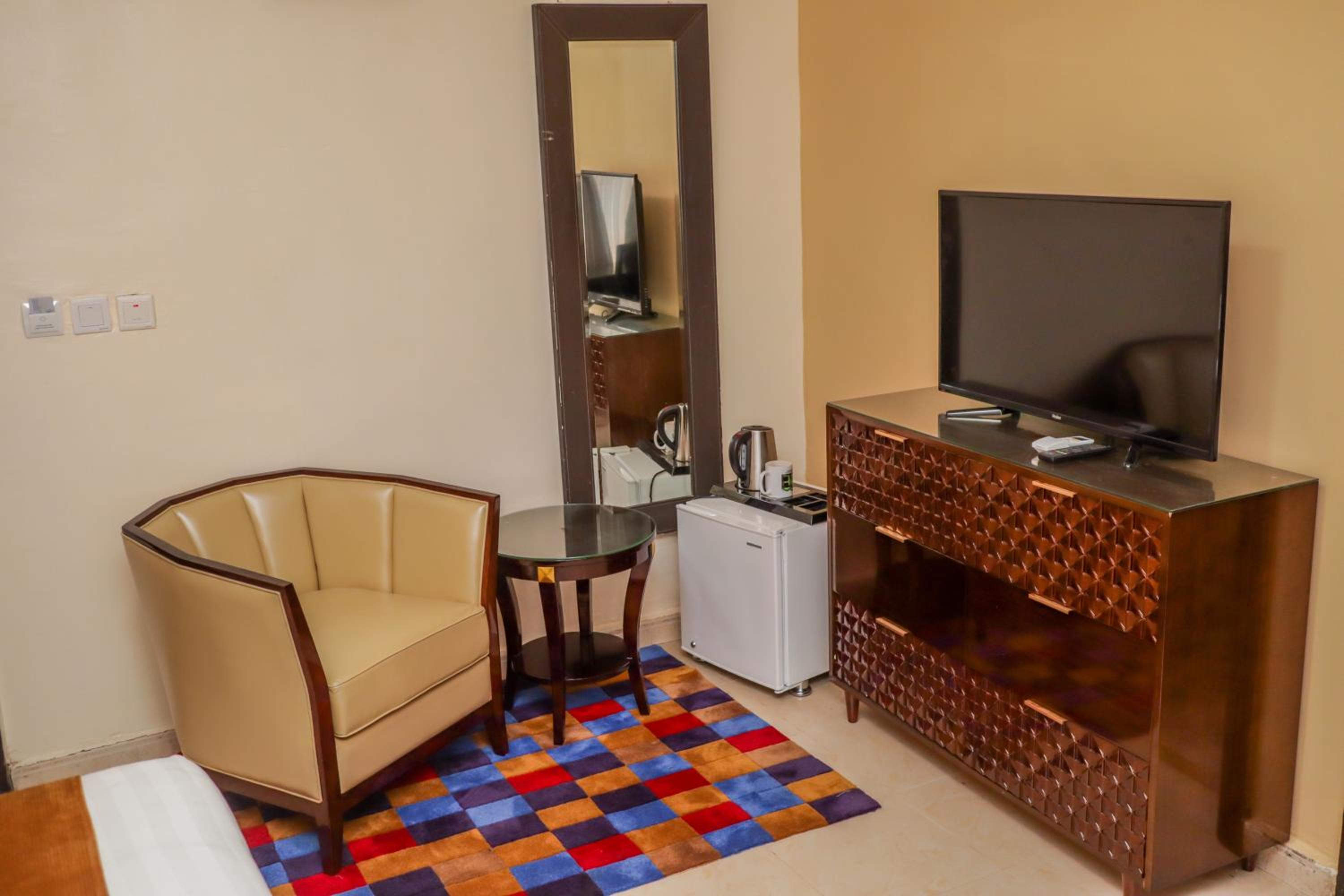 Executive Suite photo 3