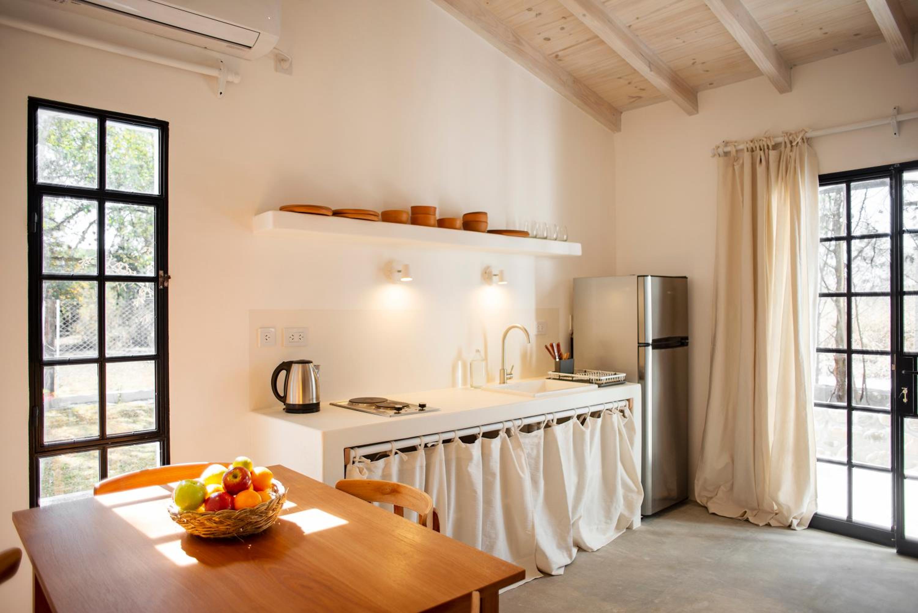 One-Bedroom House photo 2