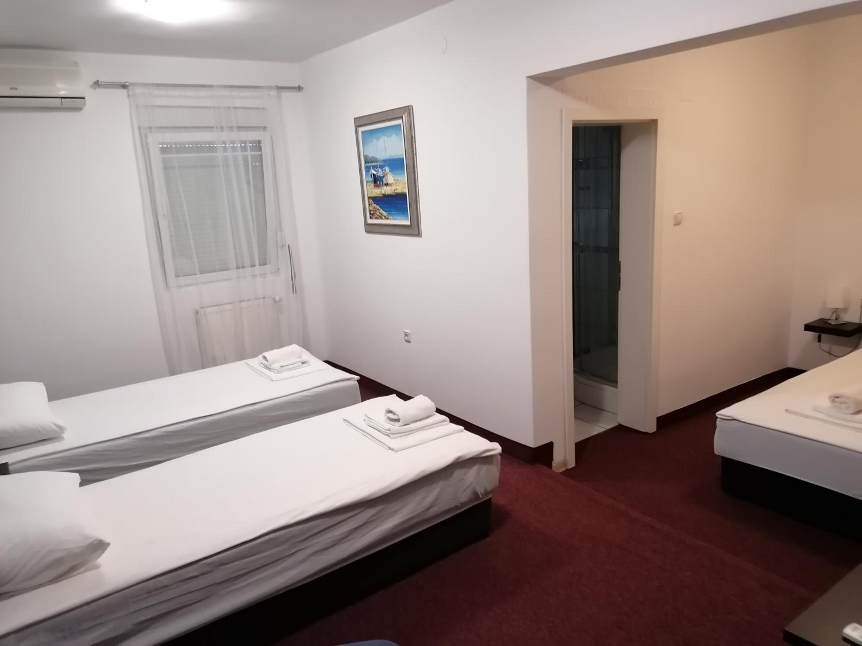 Standard Triple Room photo 1