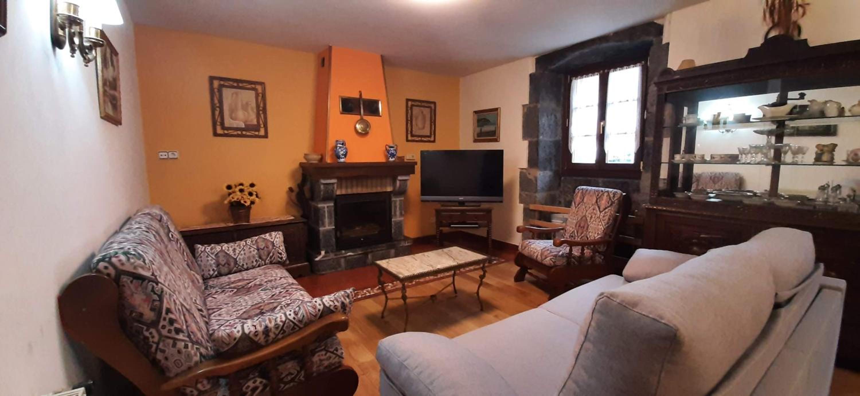 Casa de cinco habitaciones