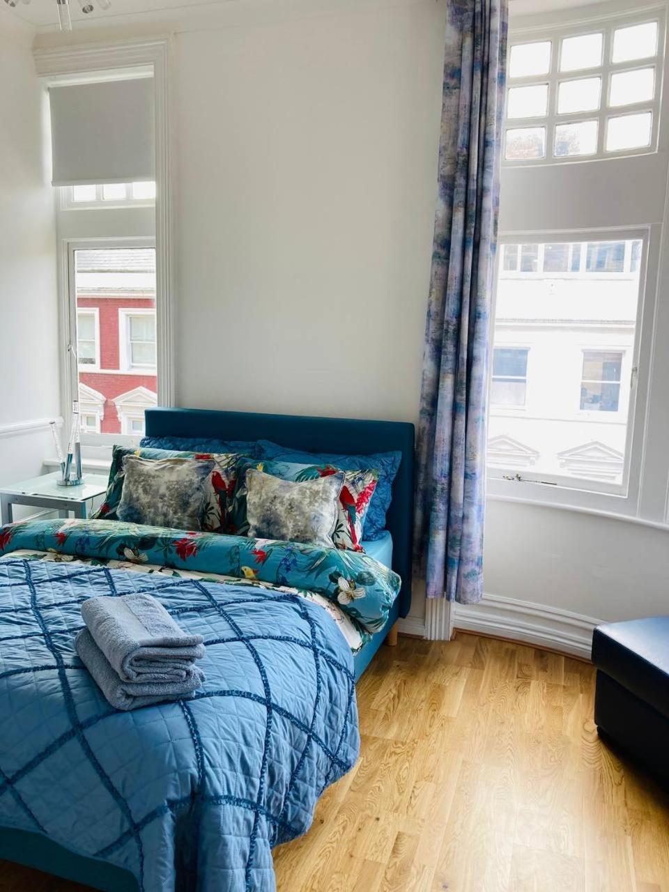 Apartment with City View photo 2