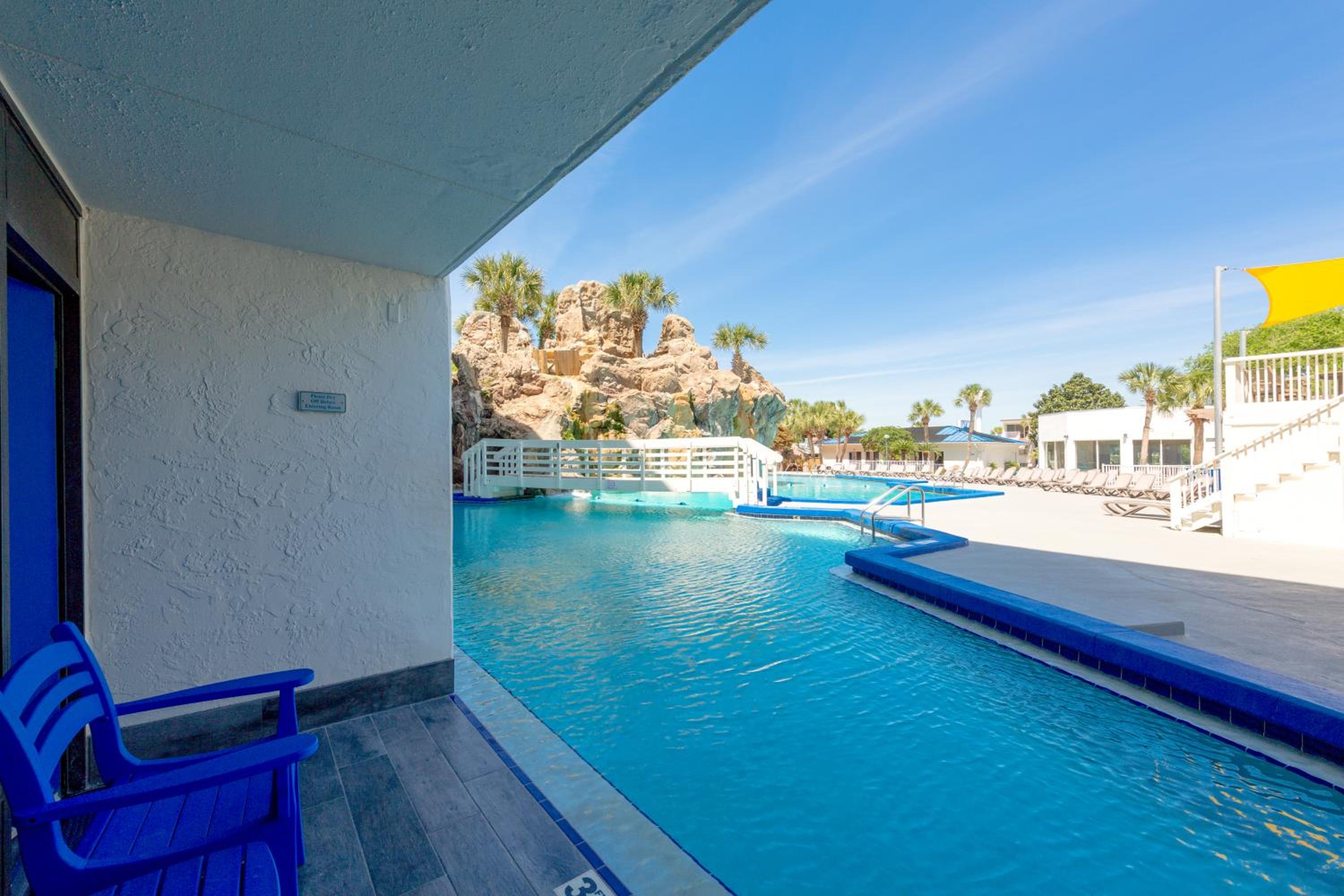 Pool Deck Two Queen Beds
