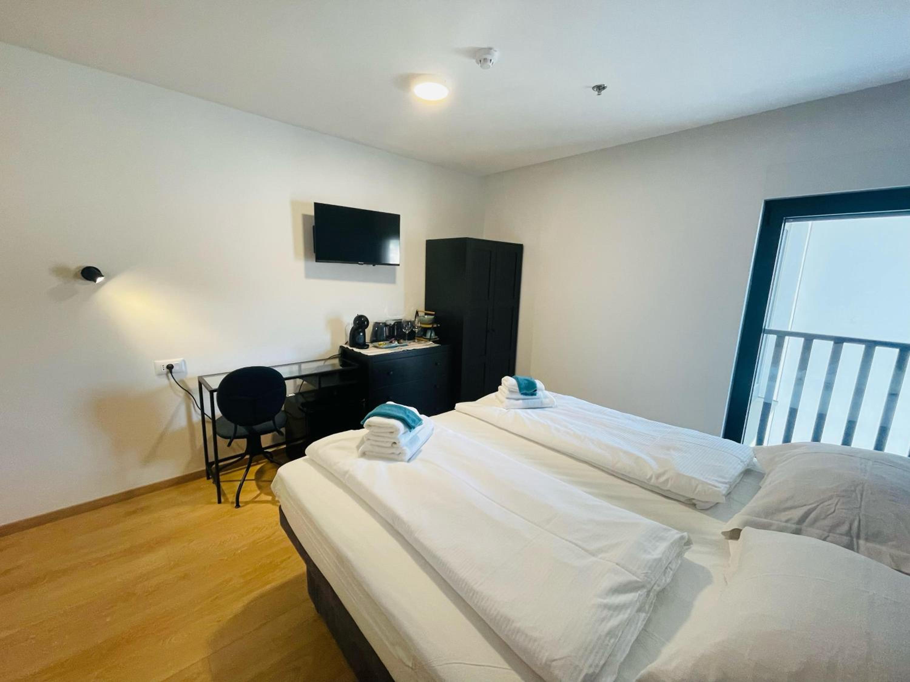 Double or Twin Room photo 2