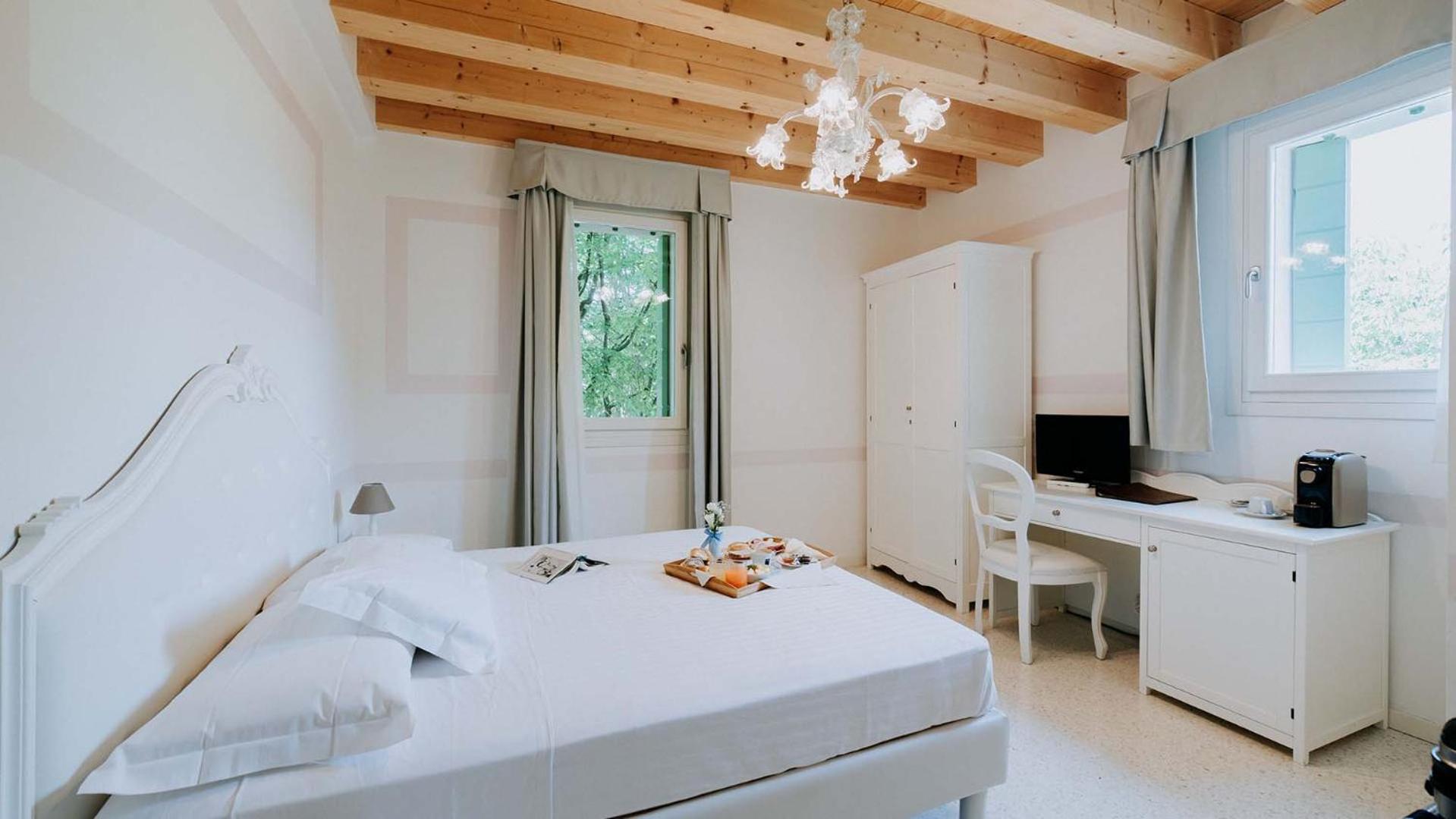 Superior Double Room - Photo 2