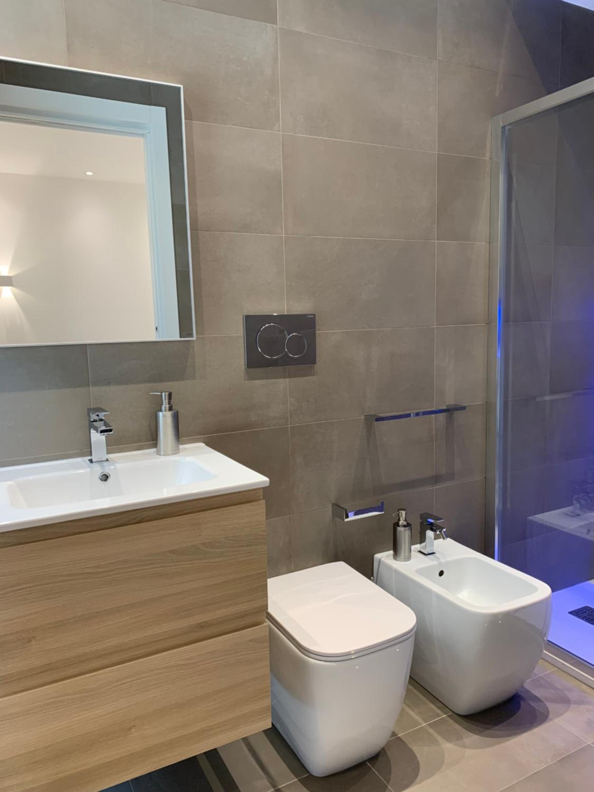 Triple Room - Photo 6