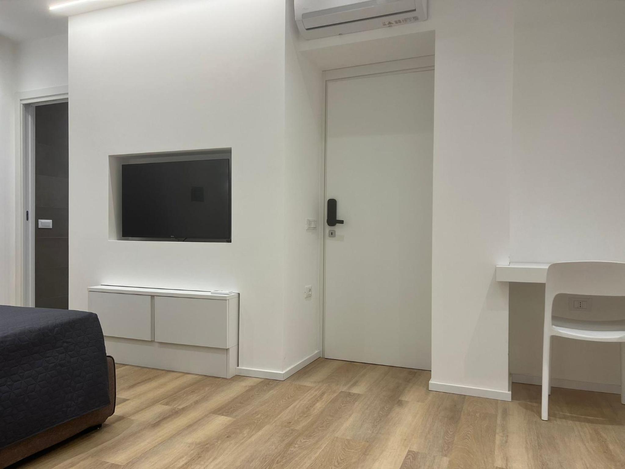 Triple Room - Photo 12