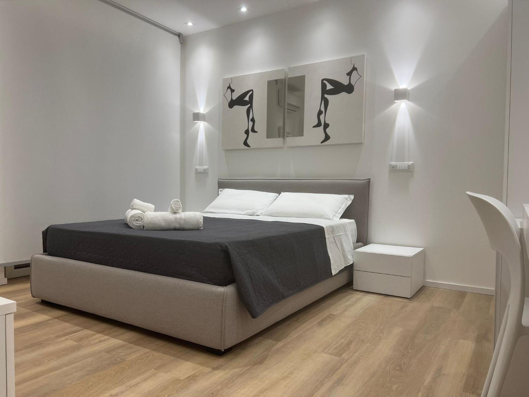 Deluxe Double Room - Photo 11