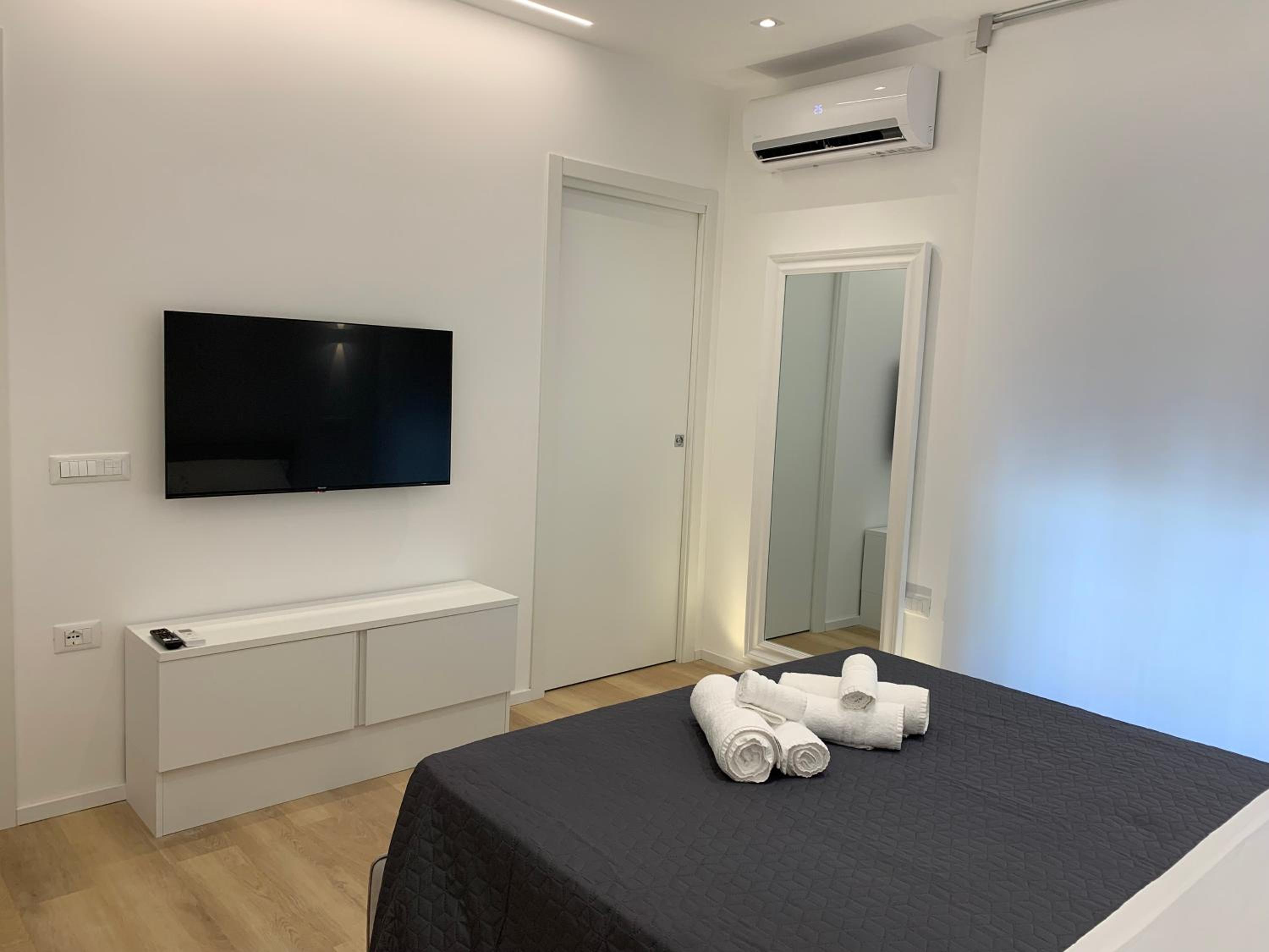 Deluxe Double Room - Photo 3