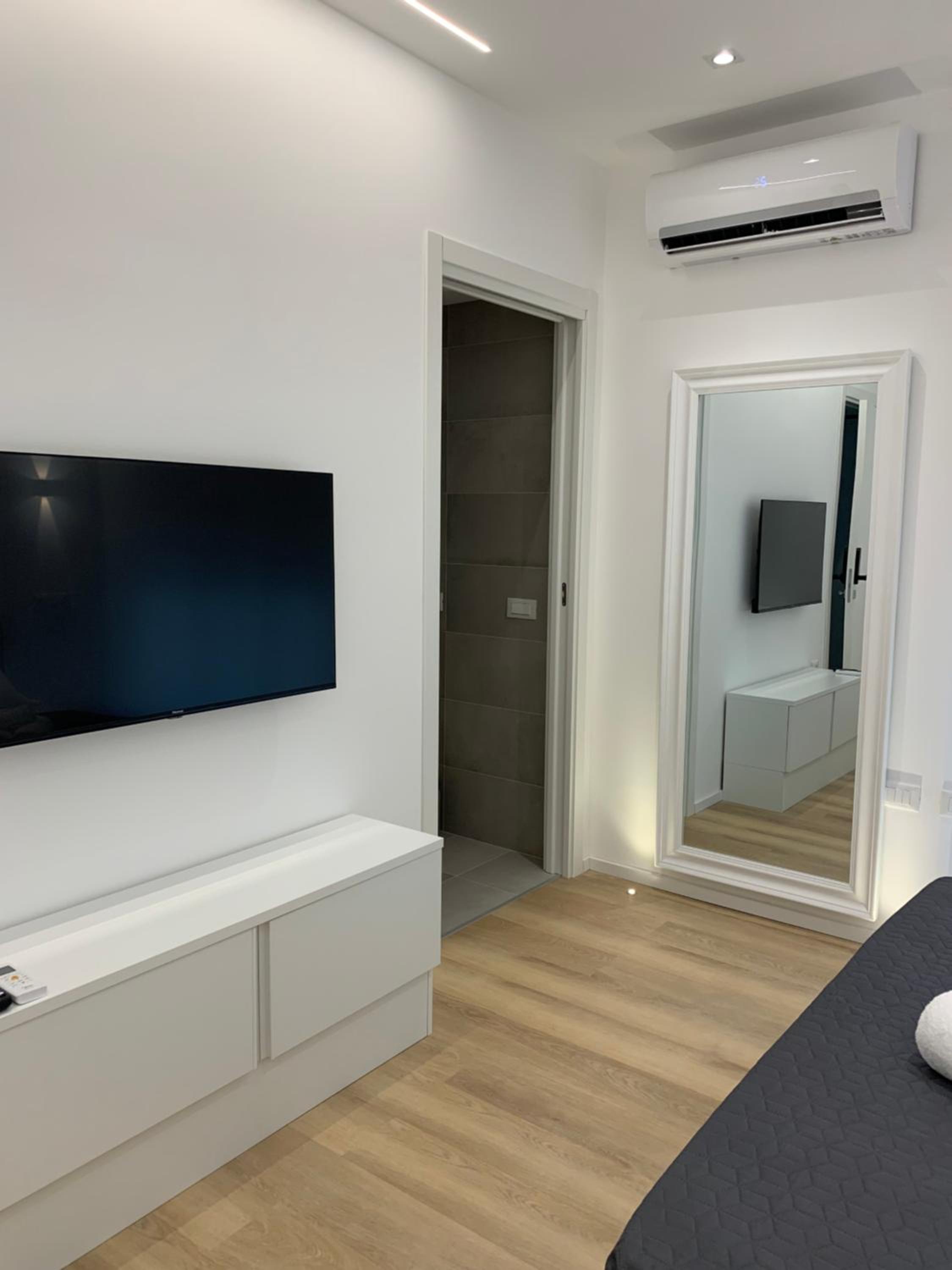 Deluxe Double Room - Photo 15