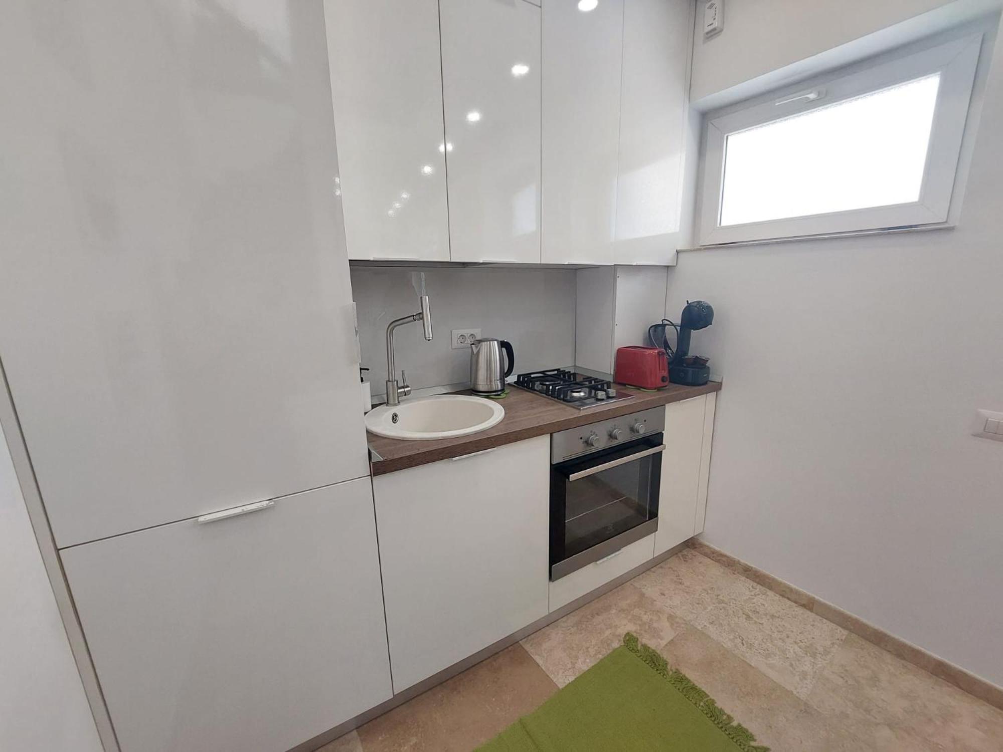 One-Bedroom Apartment - Photo 10