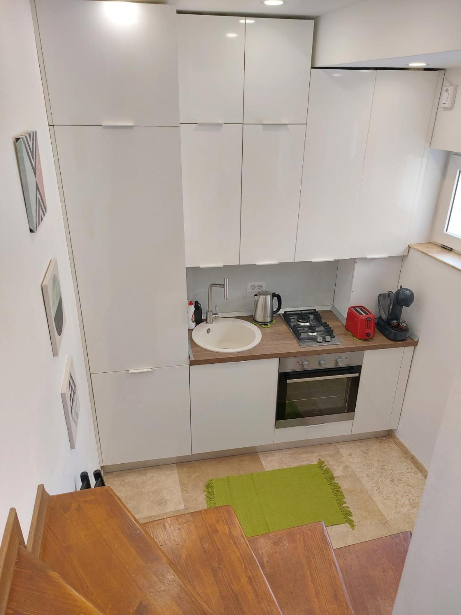 One-Bedroom Apartment - Photo 19