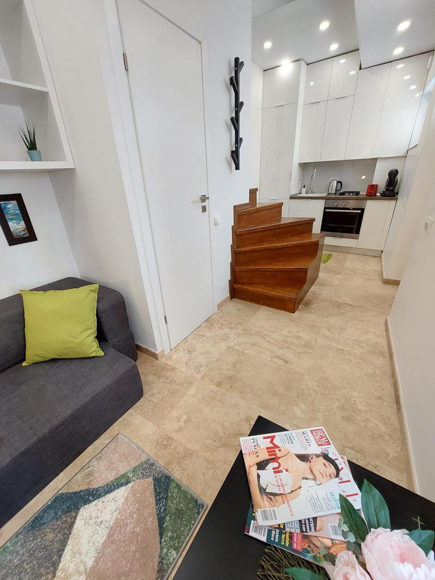 One-Bedroom Apartment - Photo 12