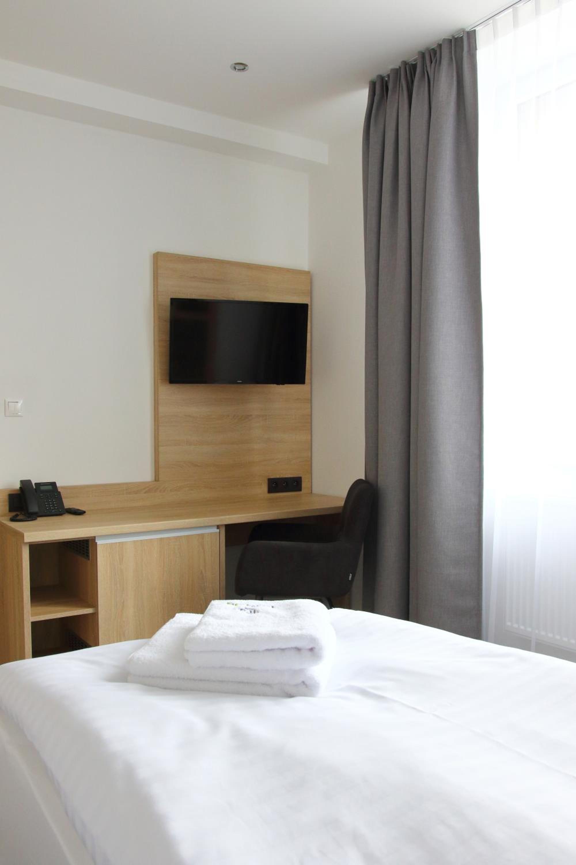 Superior King Suite - Photo 1
