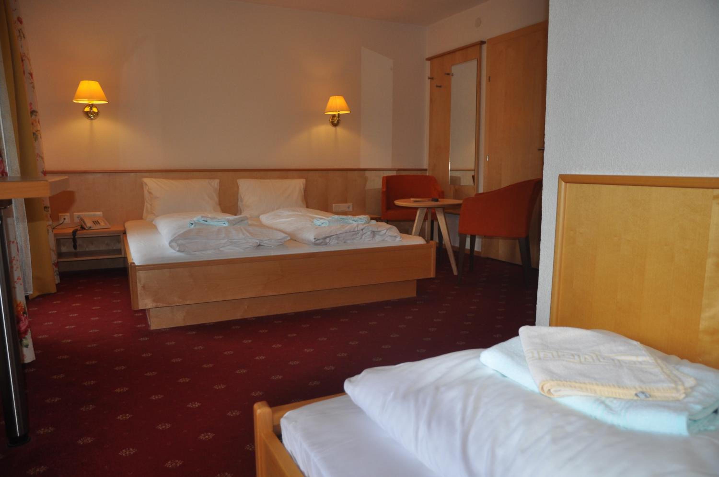 Triple Room - Photo 8