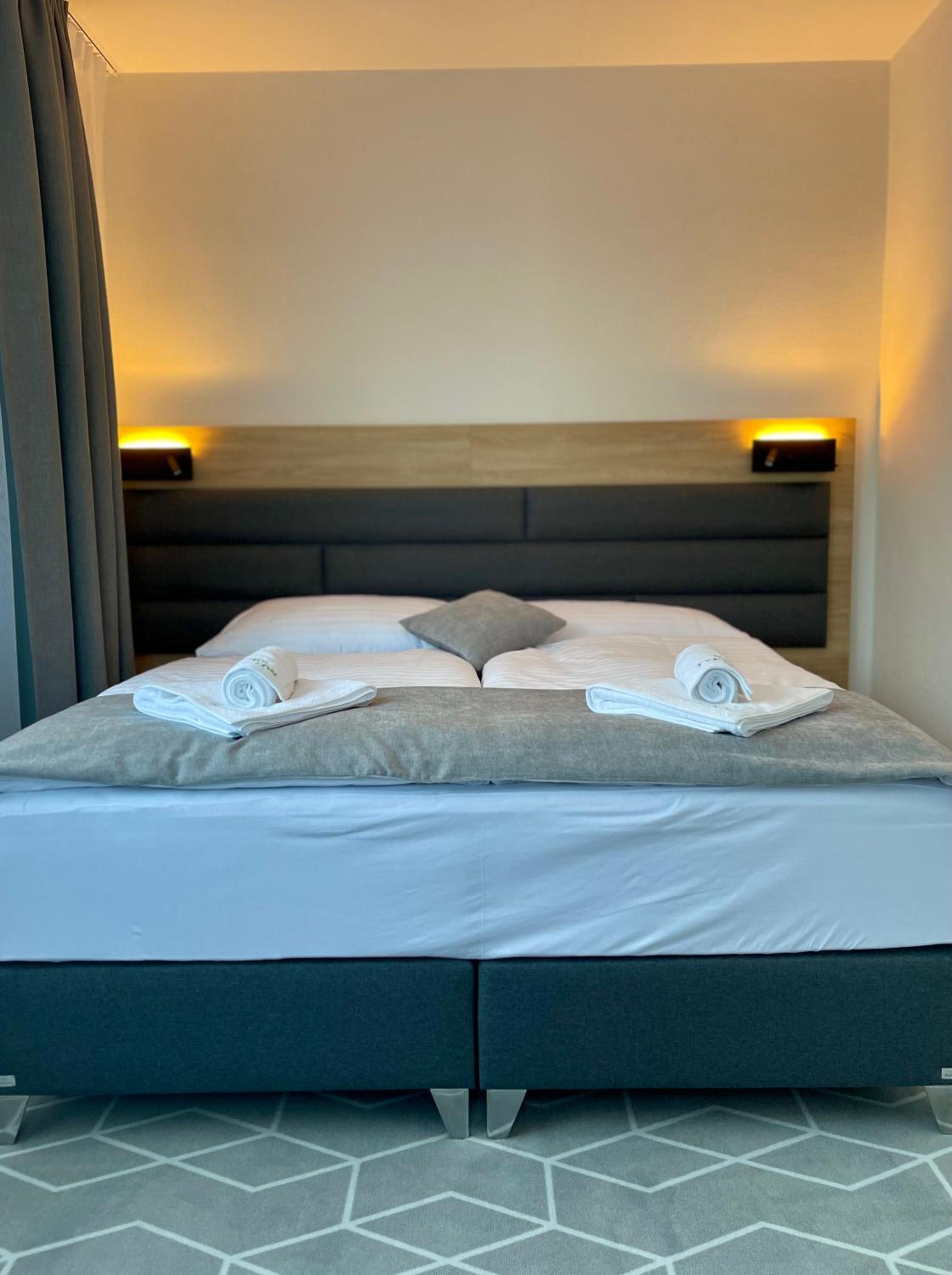 Superior King Suite - Photo 16