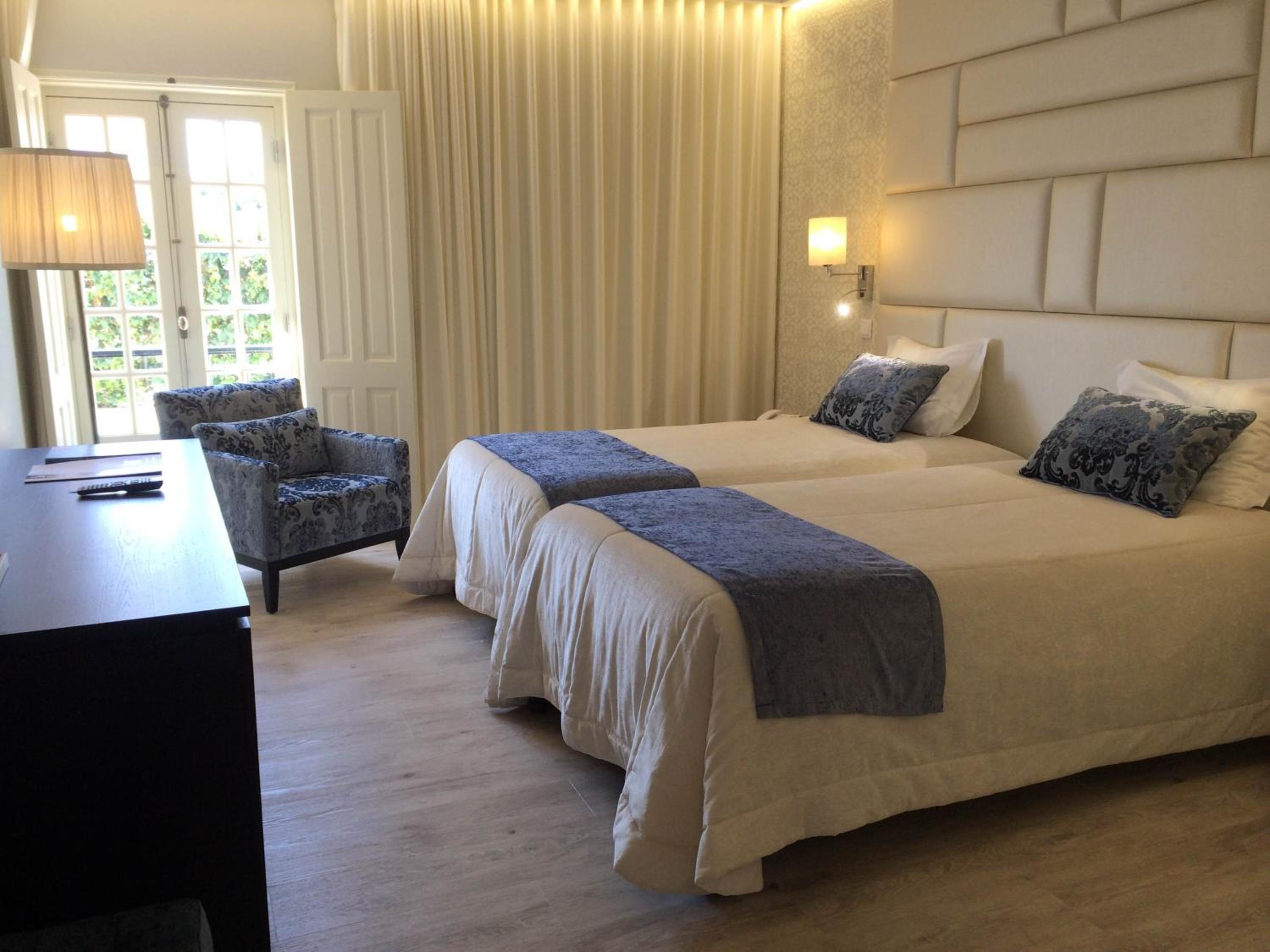 Twin Room - Photo 7