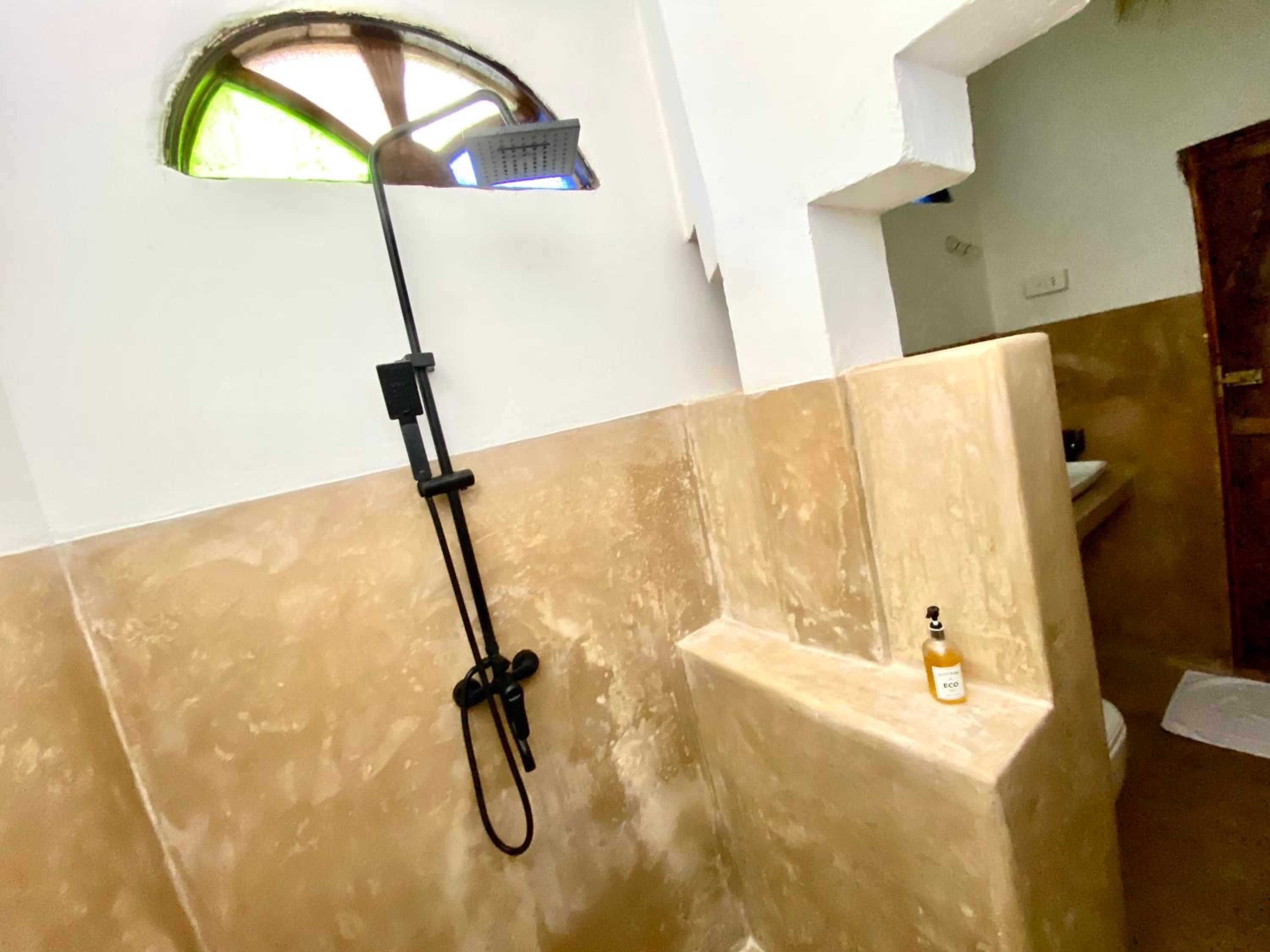 Deluxe Double Room with Shower