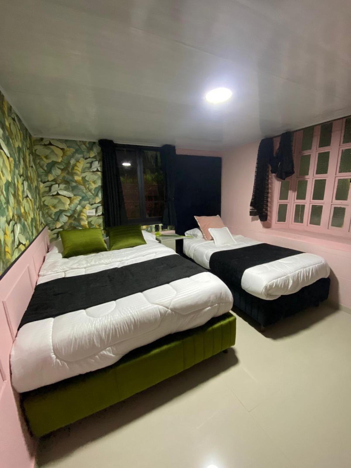 Basic Triple Room with Shared Bathroom photo 1