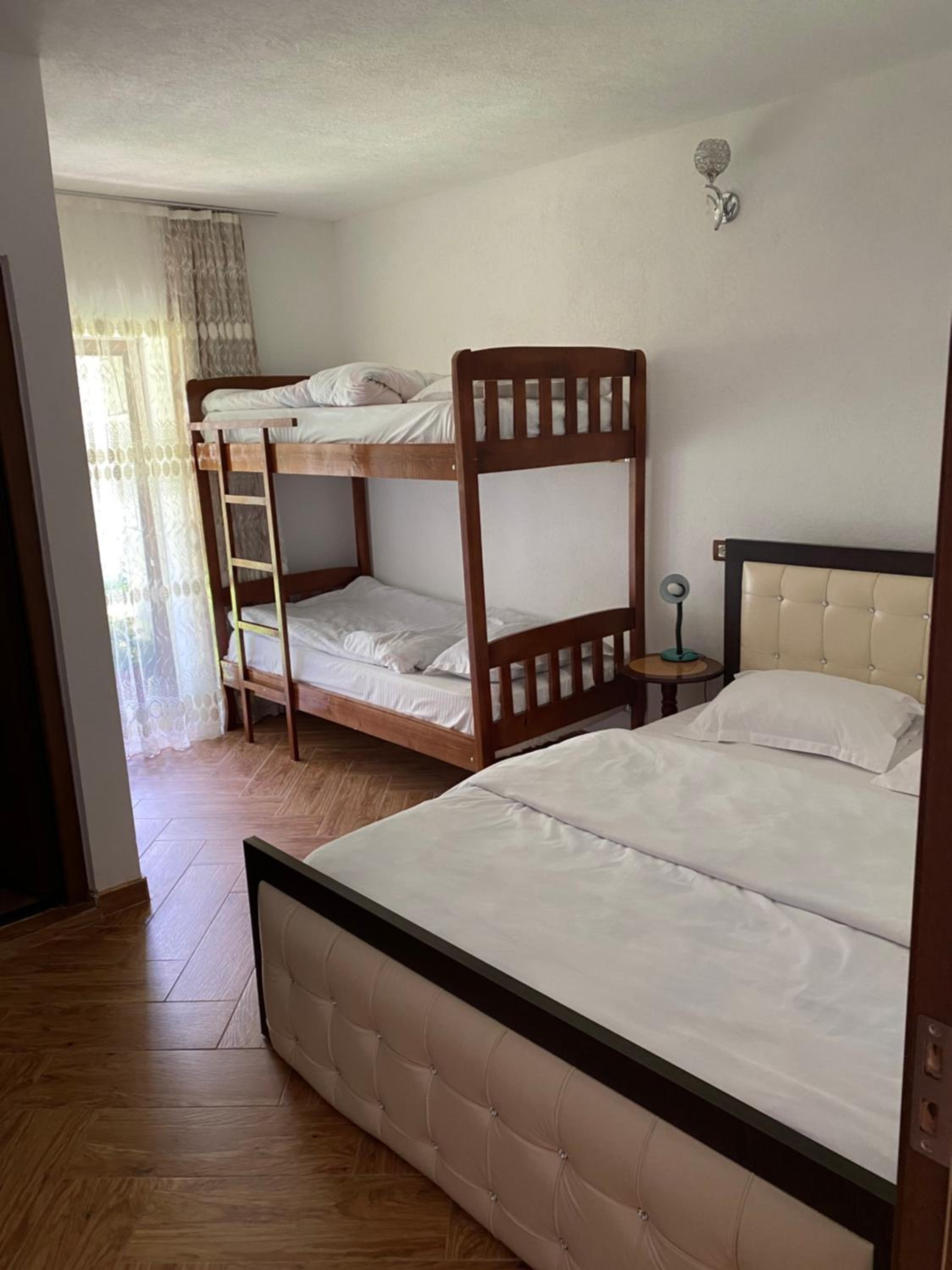 Quadruple Room with Mountain View photo 3