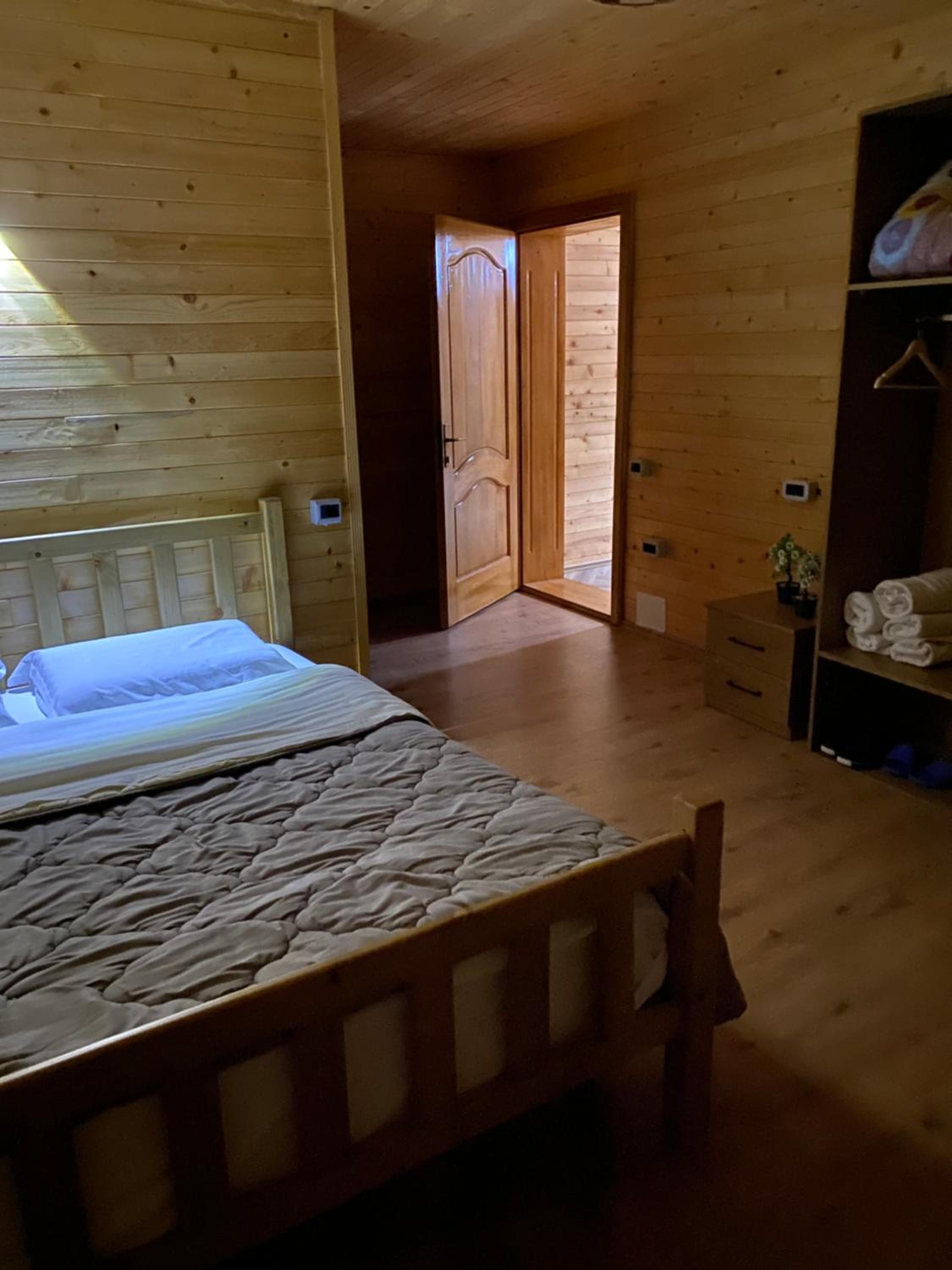 Family Room with Bathroom photo 3