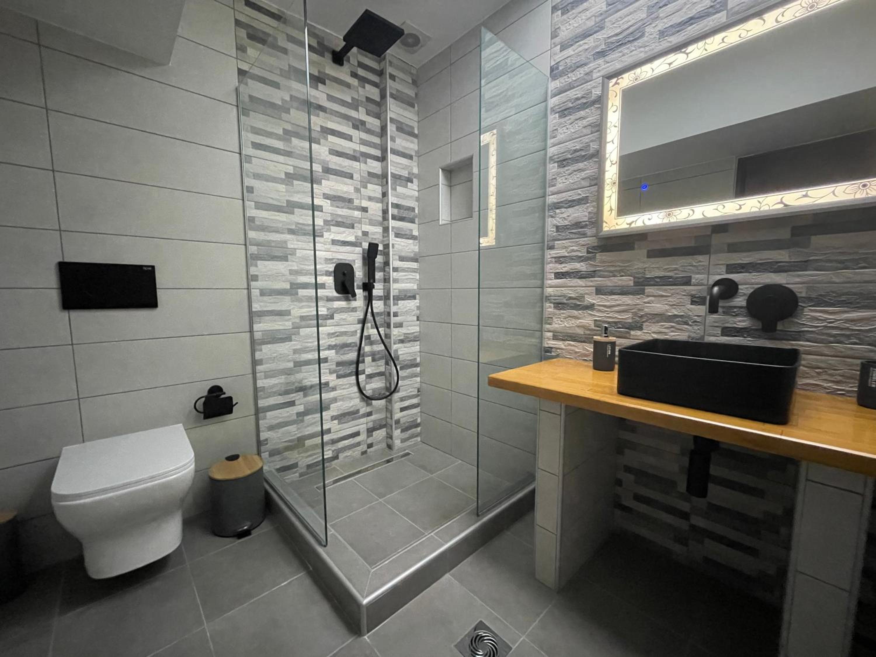 Two-Bedroom House - Photo 13