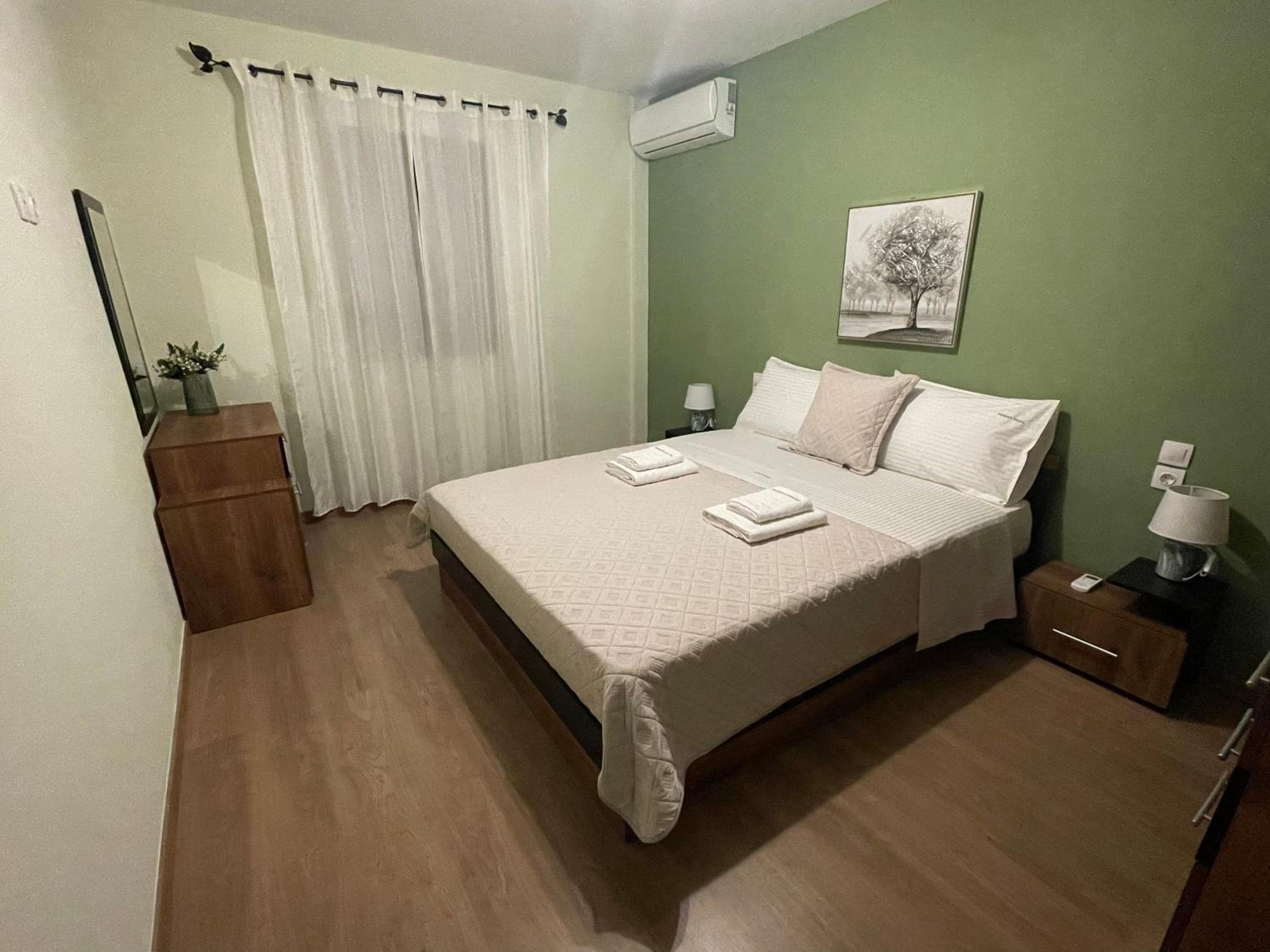 Two-Bedroom House - Photo 11