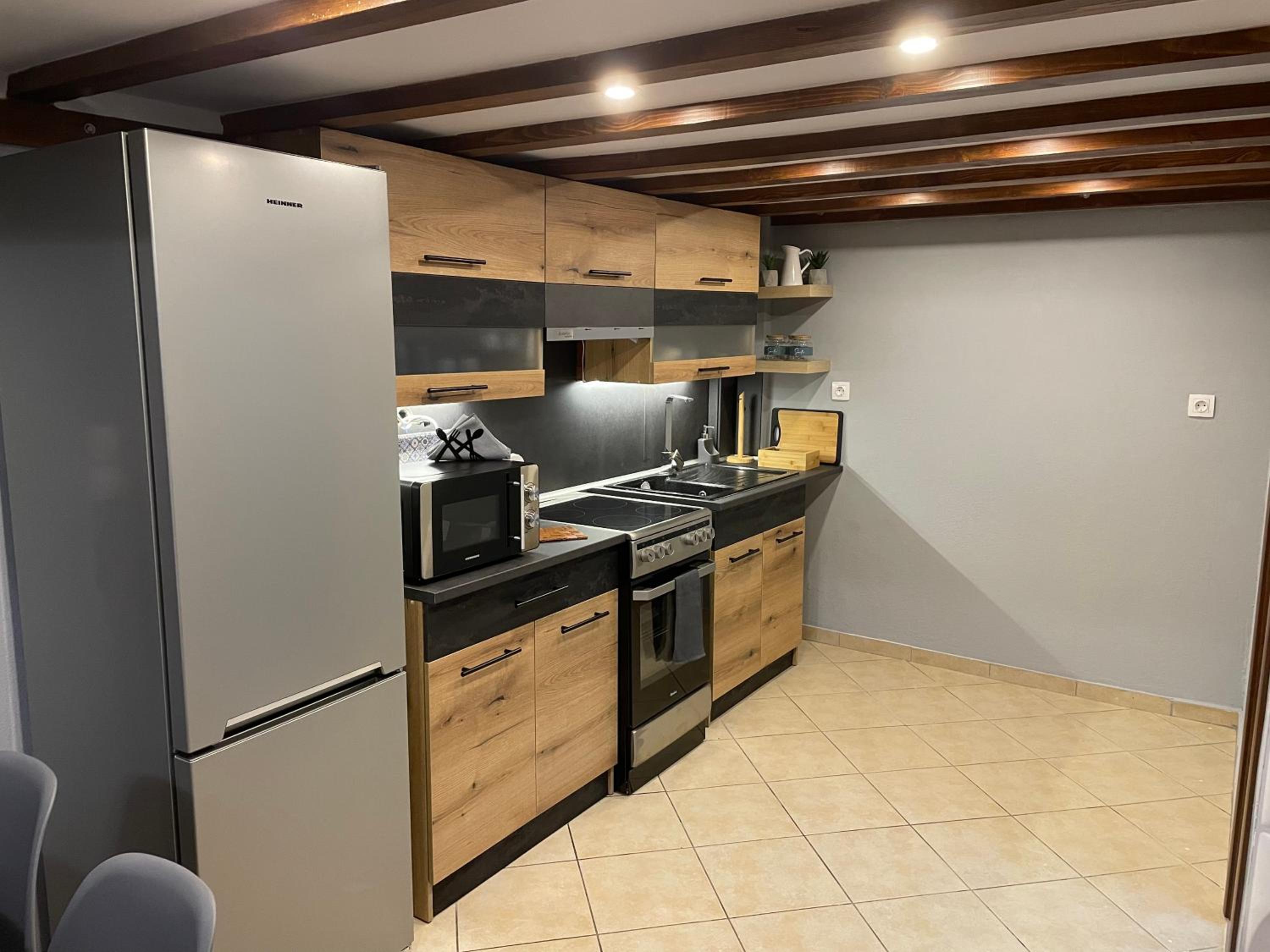 Two-Bedroom House - Photo 6