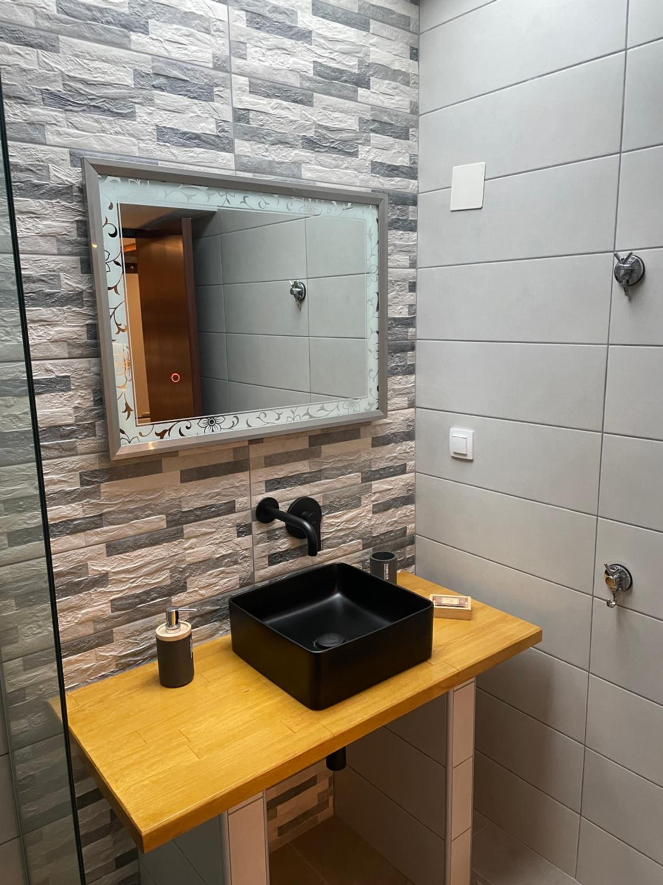 Two-Bedroom House - Photo 24