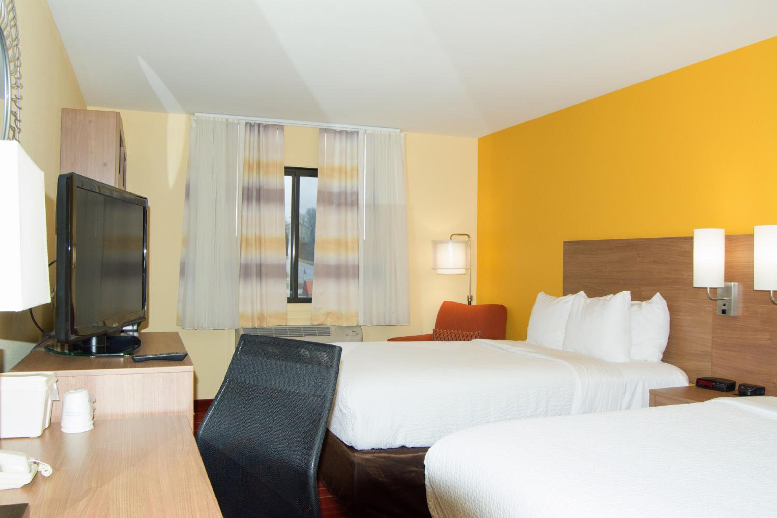 Deluxe Double Room with Two Double Beds - Non-Smoking - Photo 5