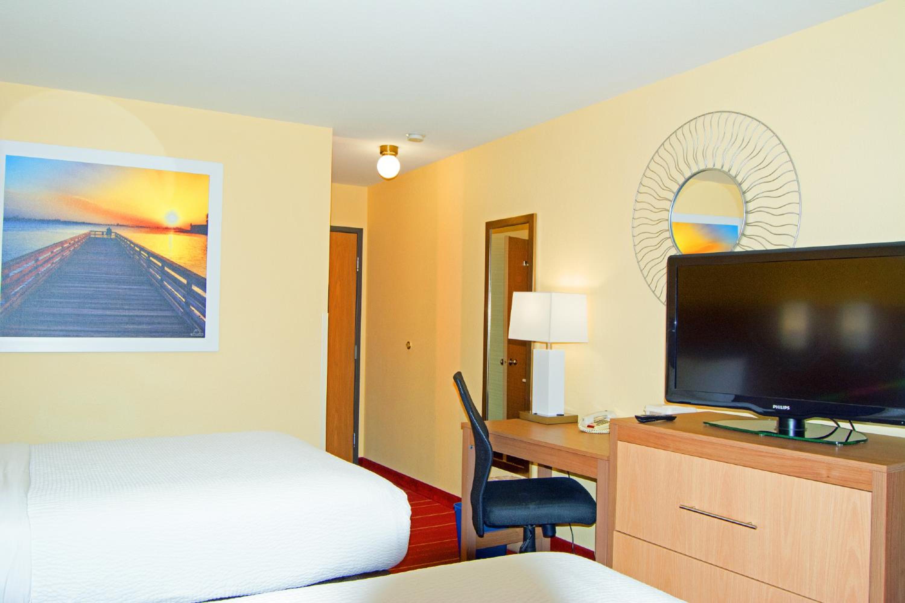 Deluxe Double Room with Two Double Beds - Non-Smoking - Photo 3