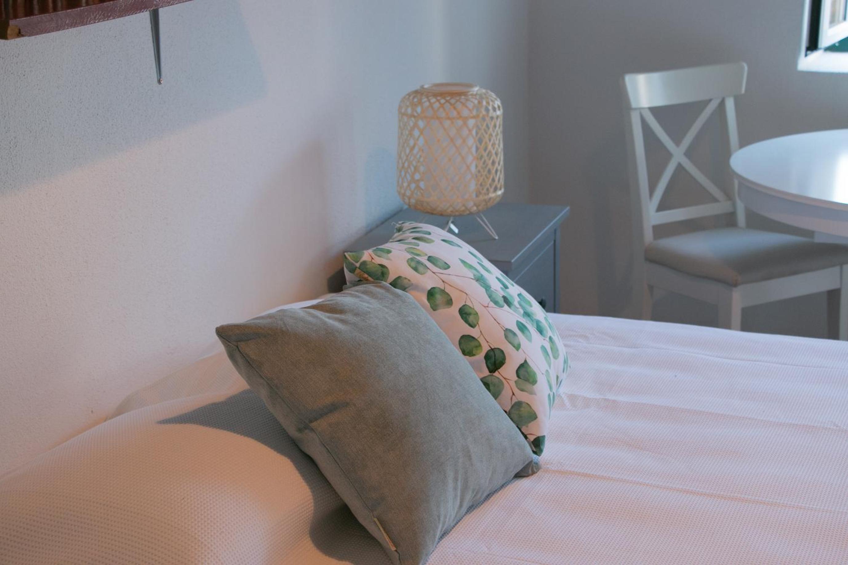 Deluxe King Room - Photo 2