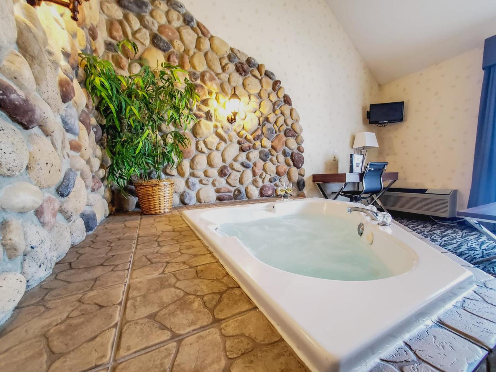 King Suite - Photo 14