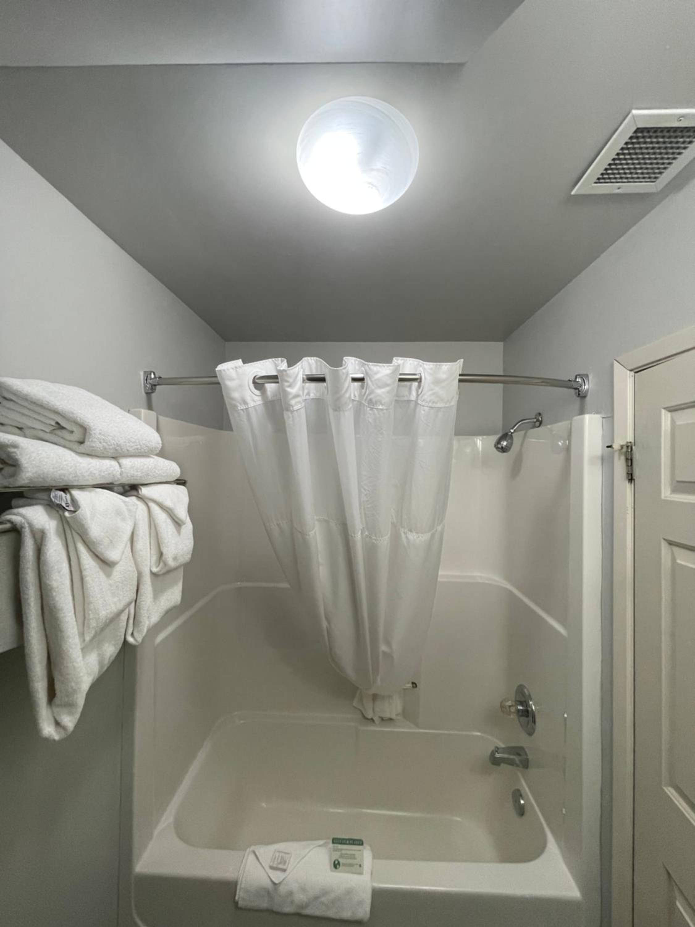 King Suite - Photo 19