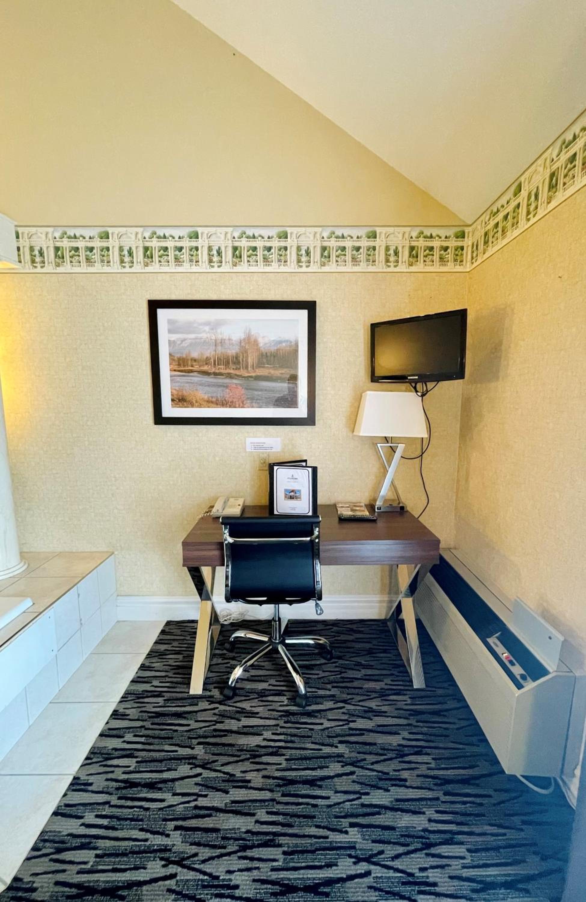 King Suite - Photo 15