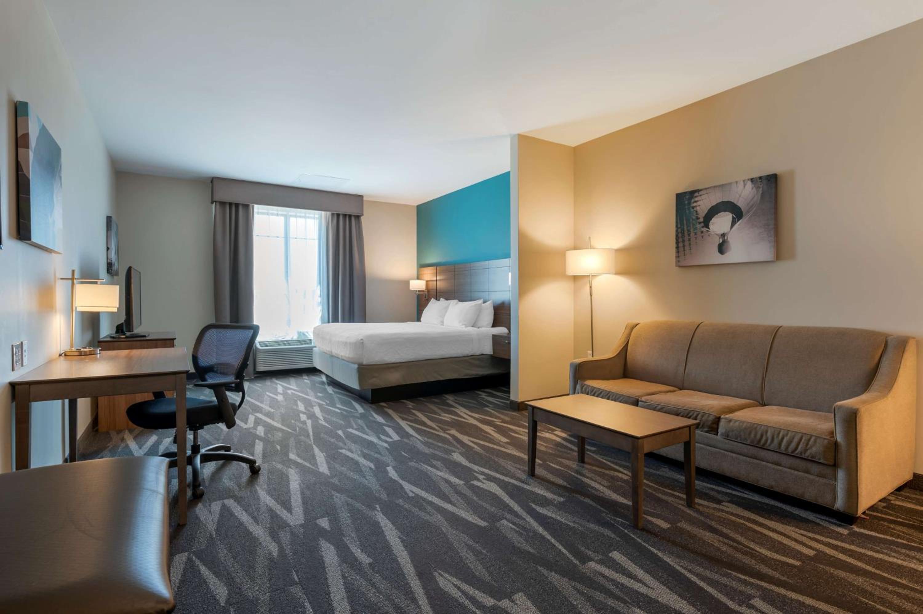 King Suite with Sofa Bed photo 1