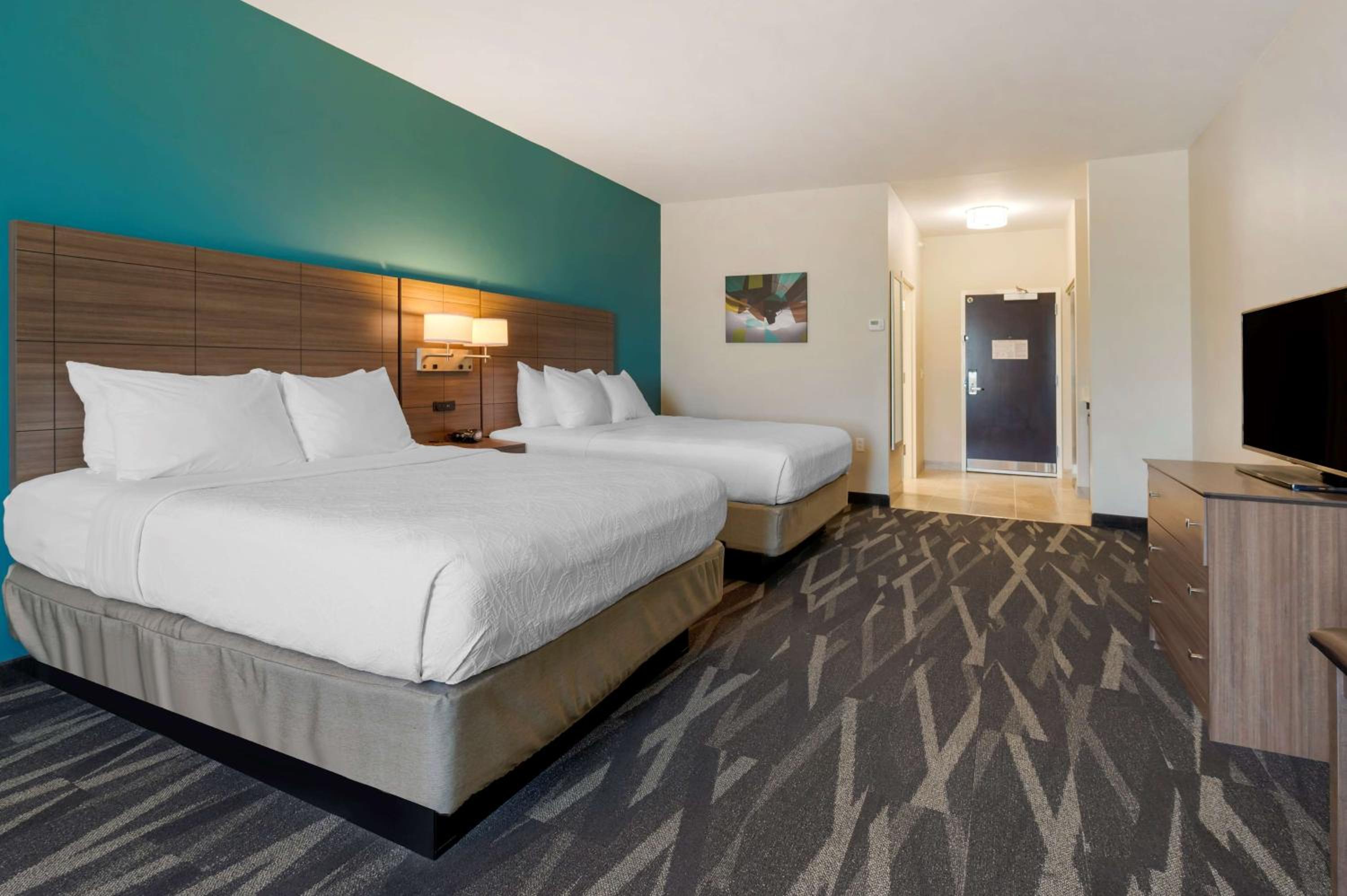 Queen Room with Two Queen Beds photo 2