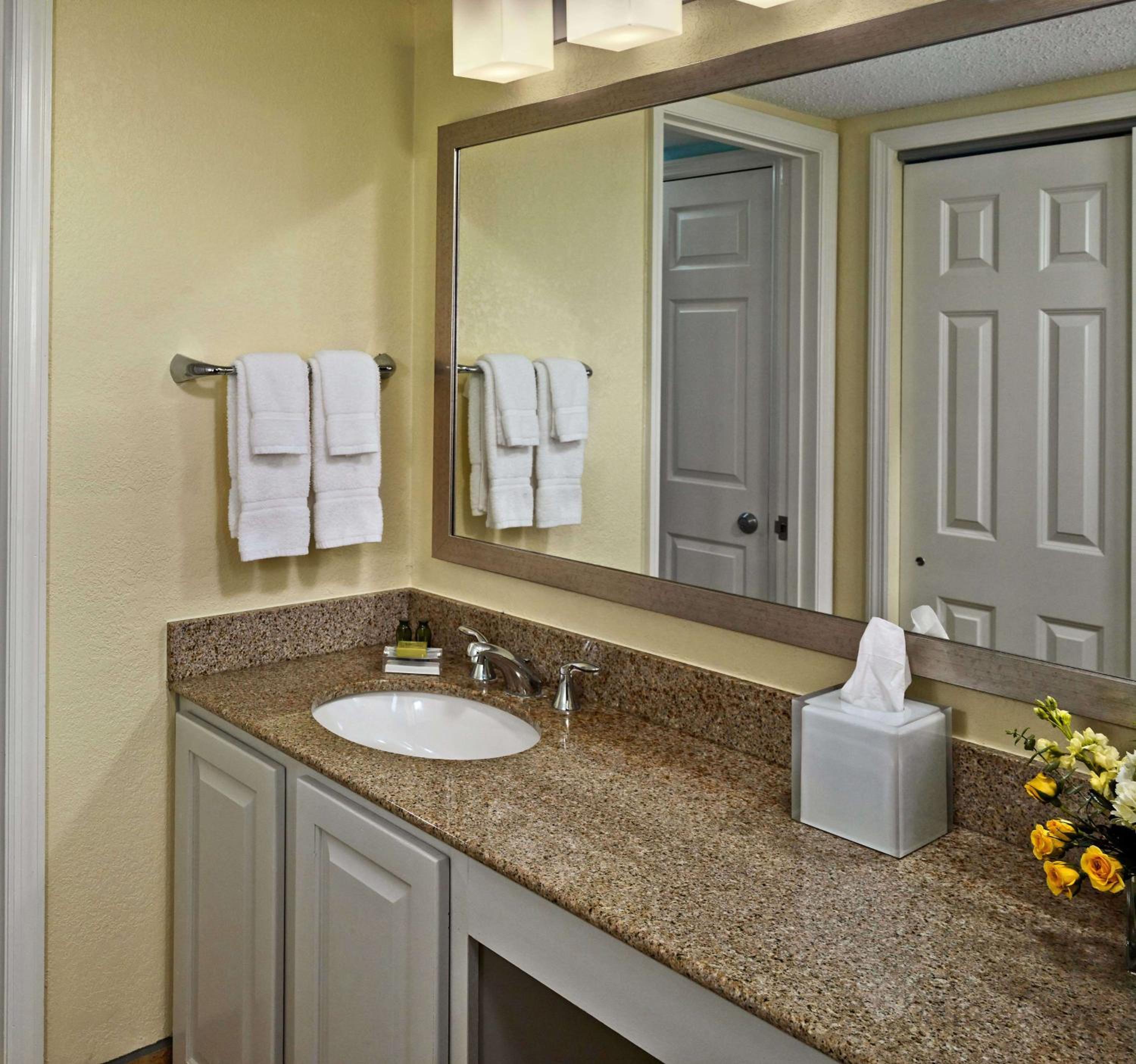 One Bedroom Suite with Two Queen Beds - Photo 4