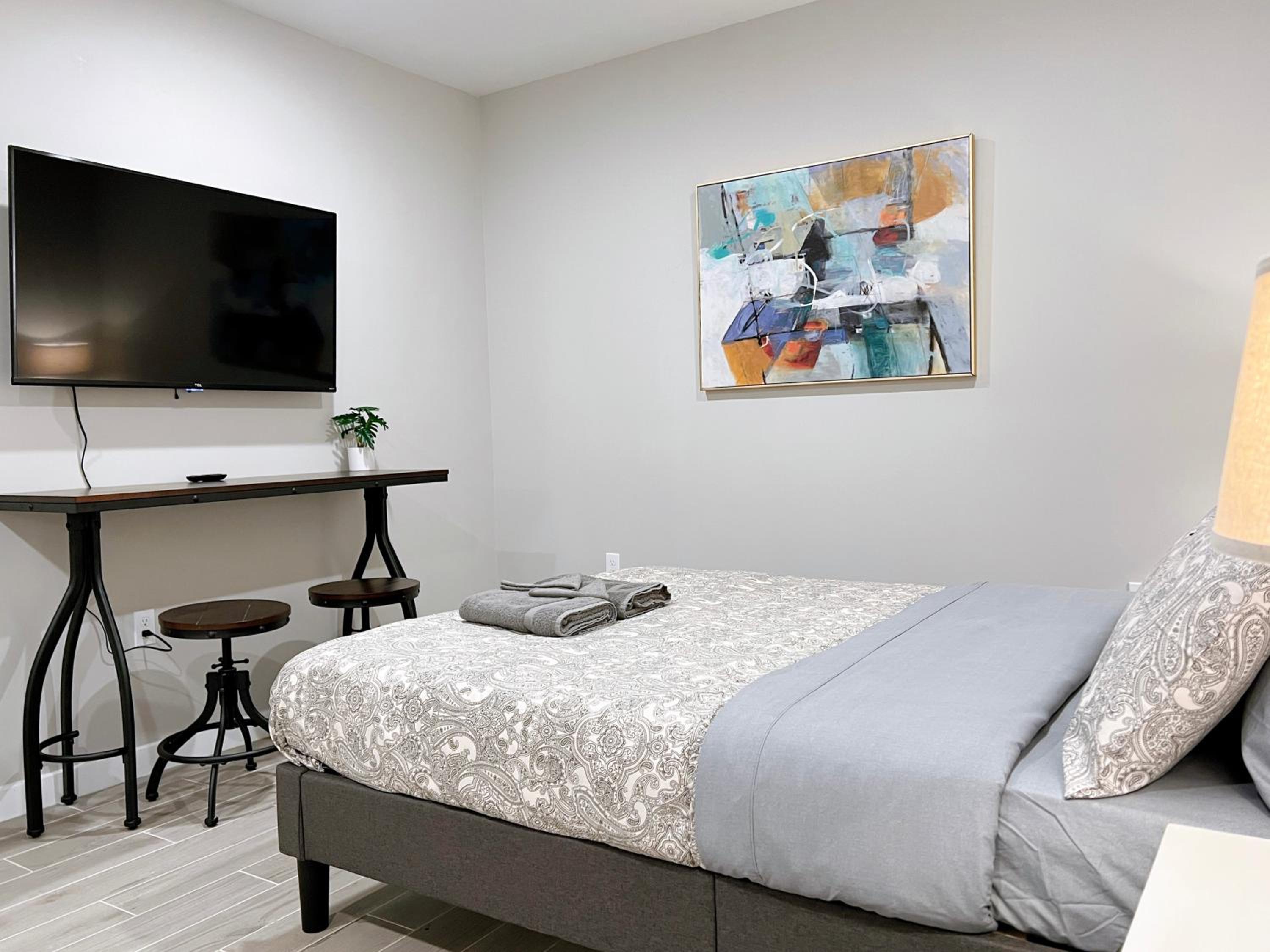 Studio Apartment - Photo 2