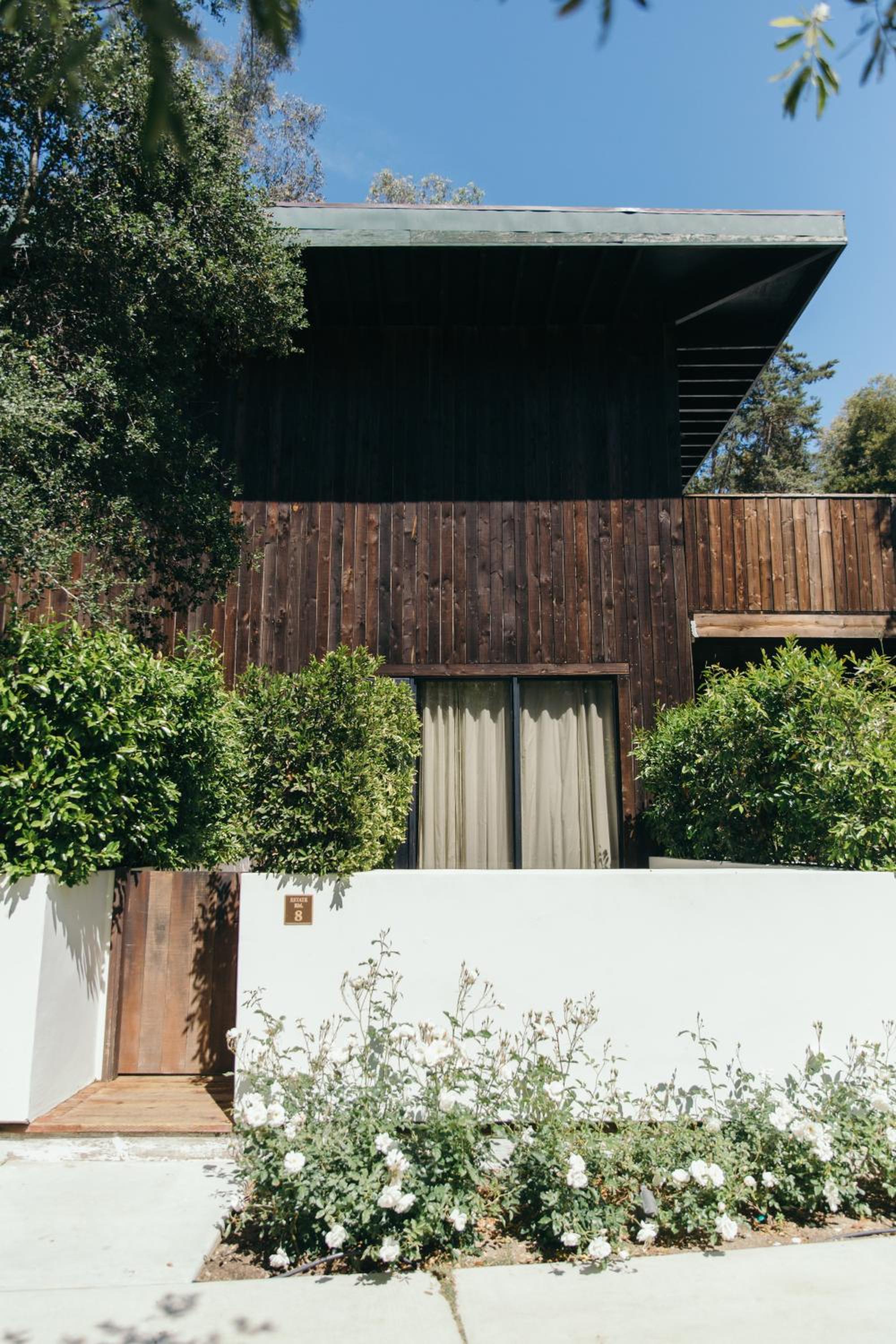 Estate Suite - Lake View